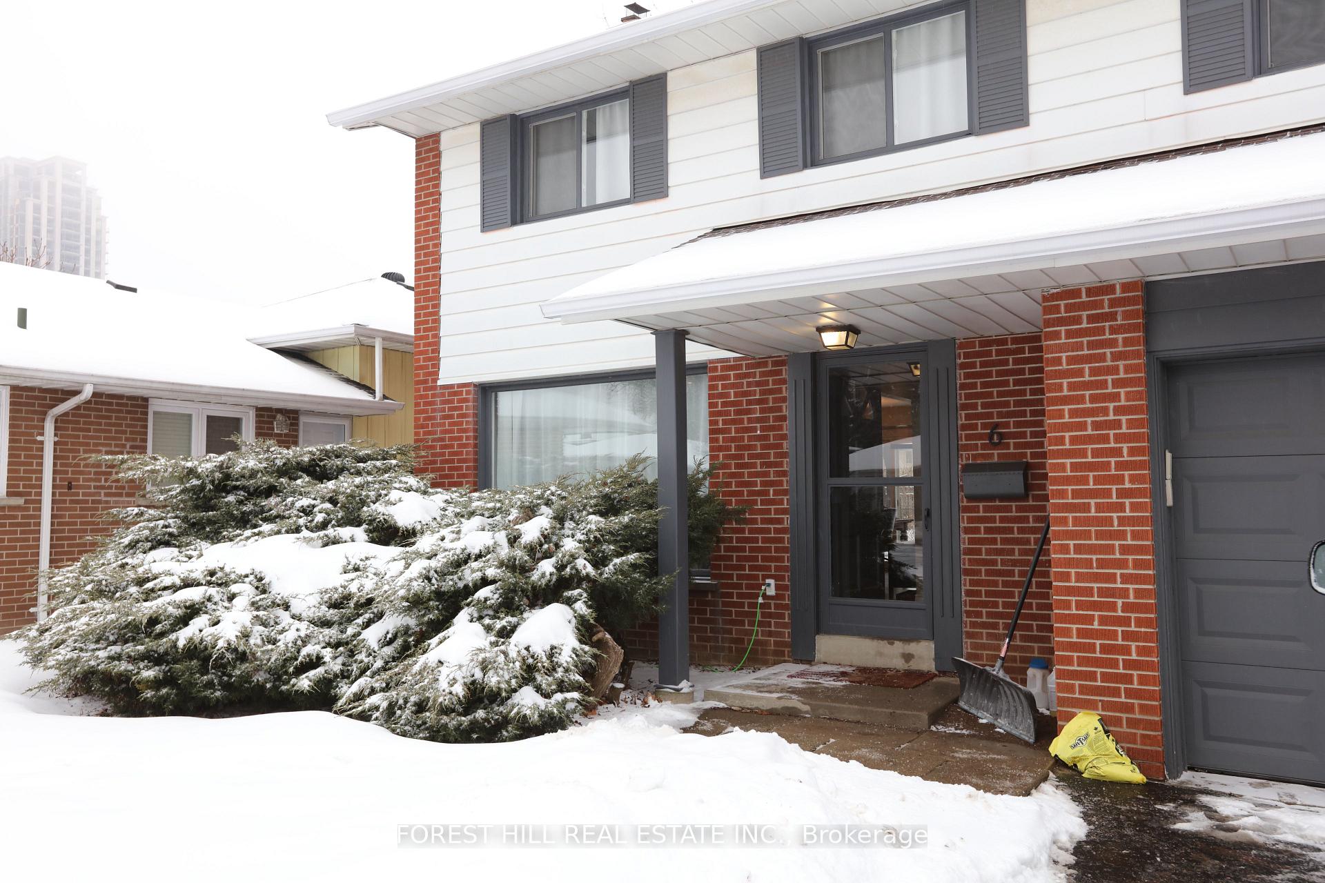 Front of 6 Richbourne Court