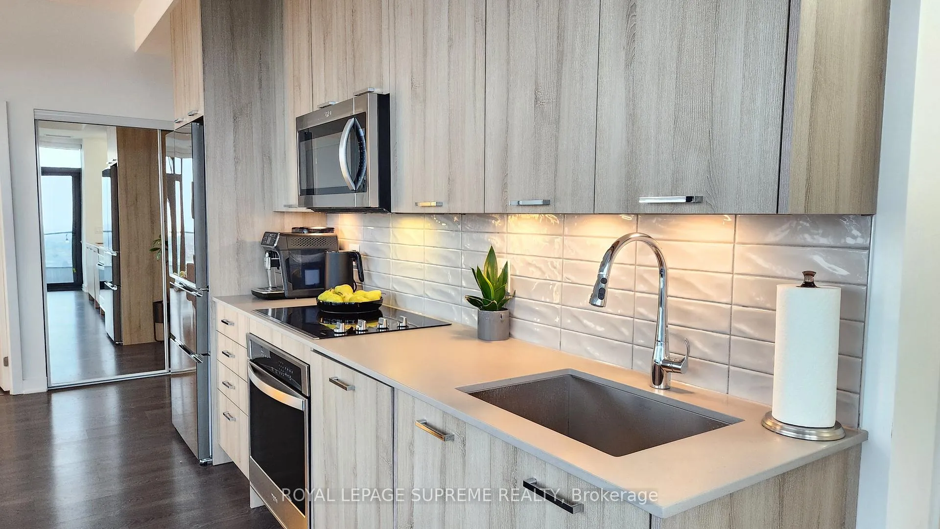 Photo 5 of Unit LPH02, 120 Eagle Rock Way, Vaughan, Rural Vaughan — HOMEH