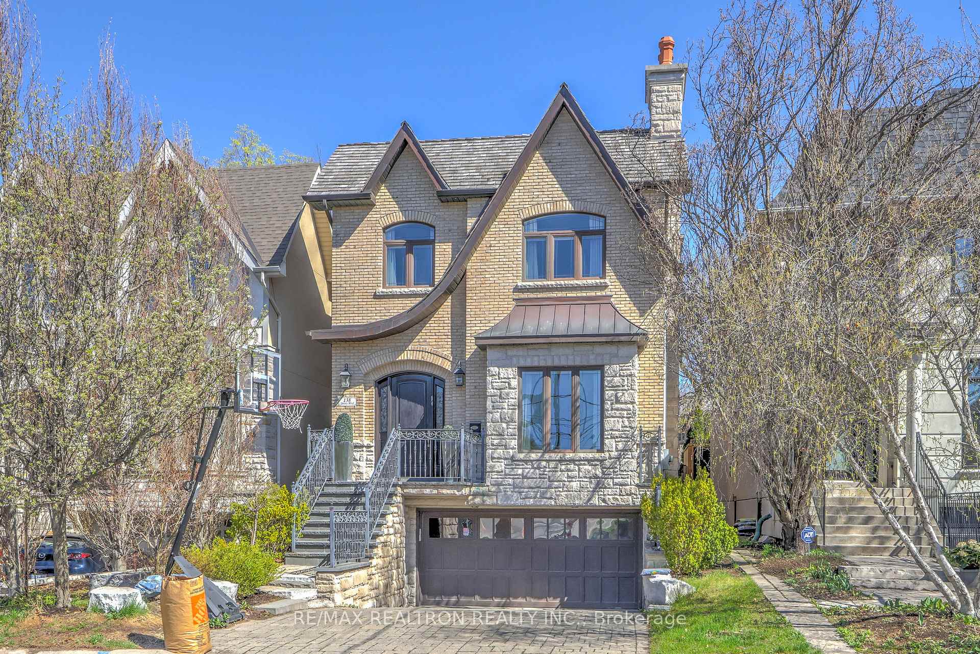 Photo 1 of 138 Joicey Boulevard, Toronto, Bedford Park-Nortown — HOMEH