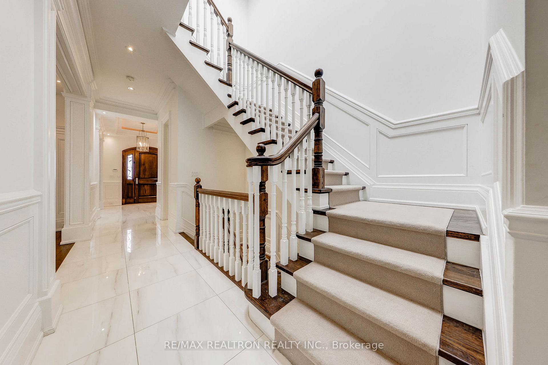 Photo 9 of 138 Joicey Boulevard, Toronto, Bedford Park-Nortown — HOMEH