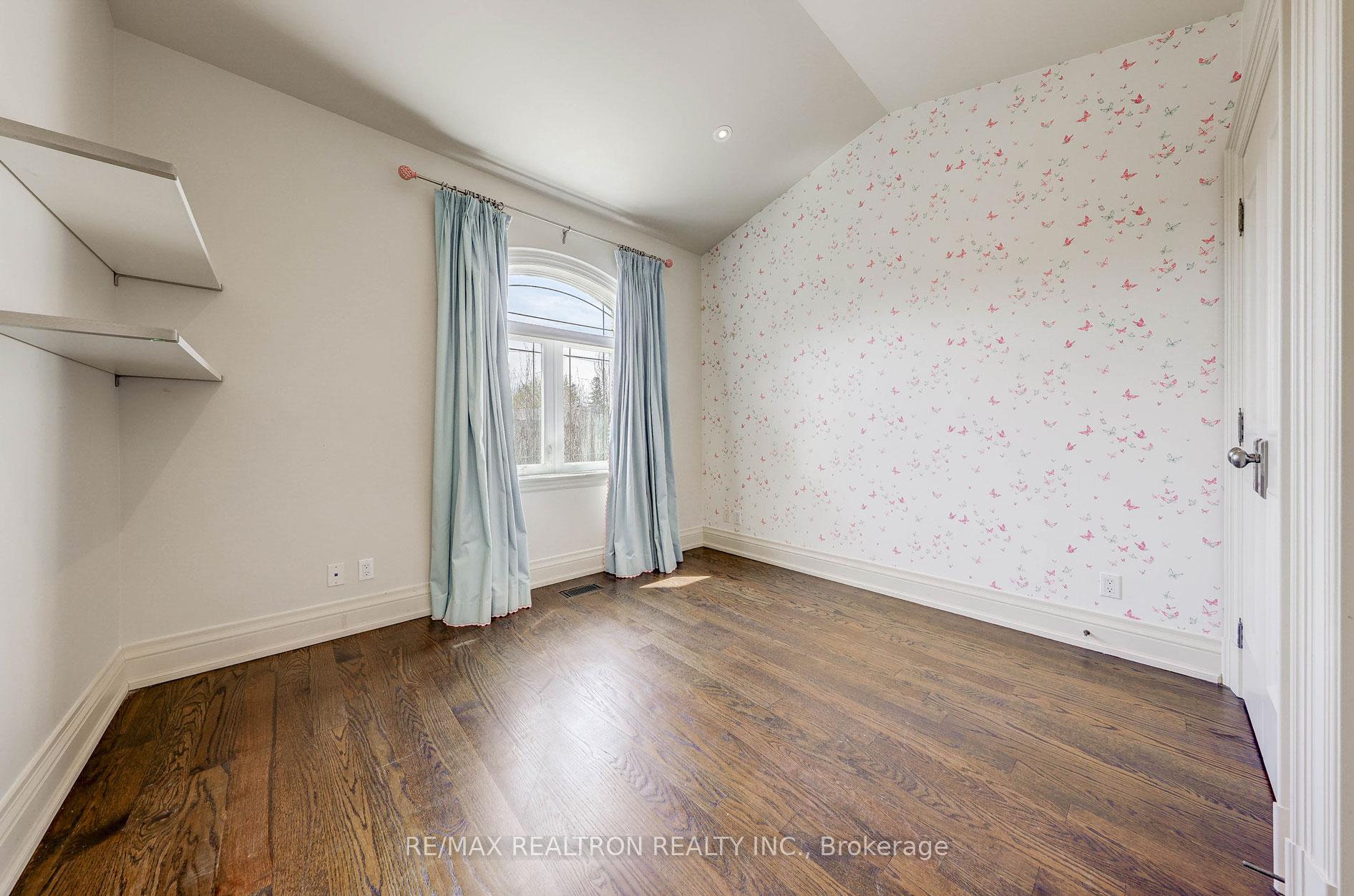 Photo 25 of 138 Joicey Boulevard, Toronto, Bedford Park-Nortown — HOMEH