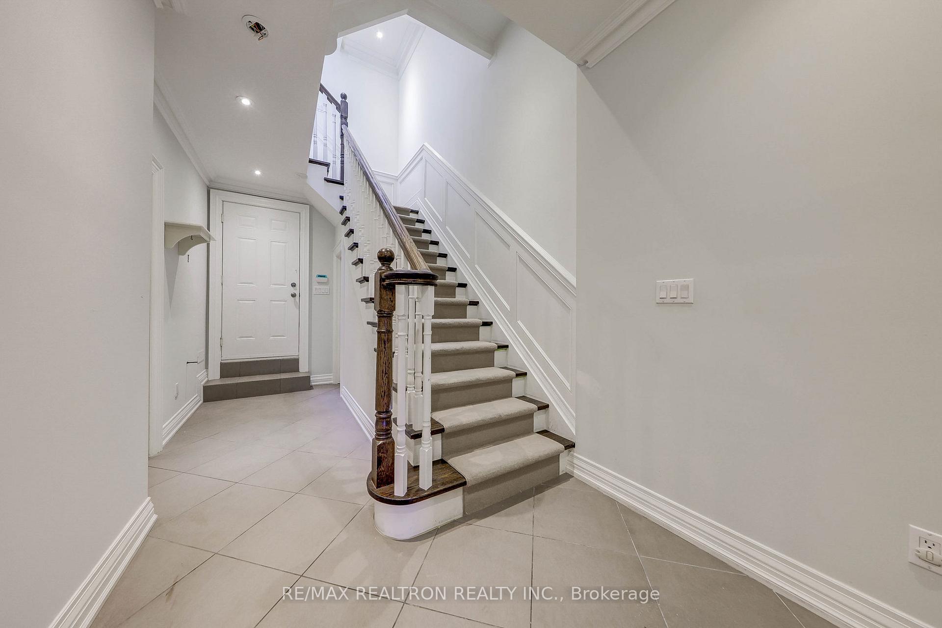 Photo 27 of 138 Joicey Boulevard, Toronto, Bedford Park-Nortown — HOMEH