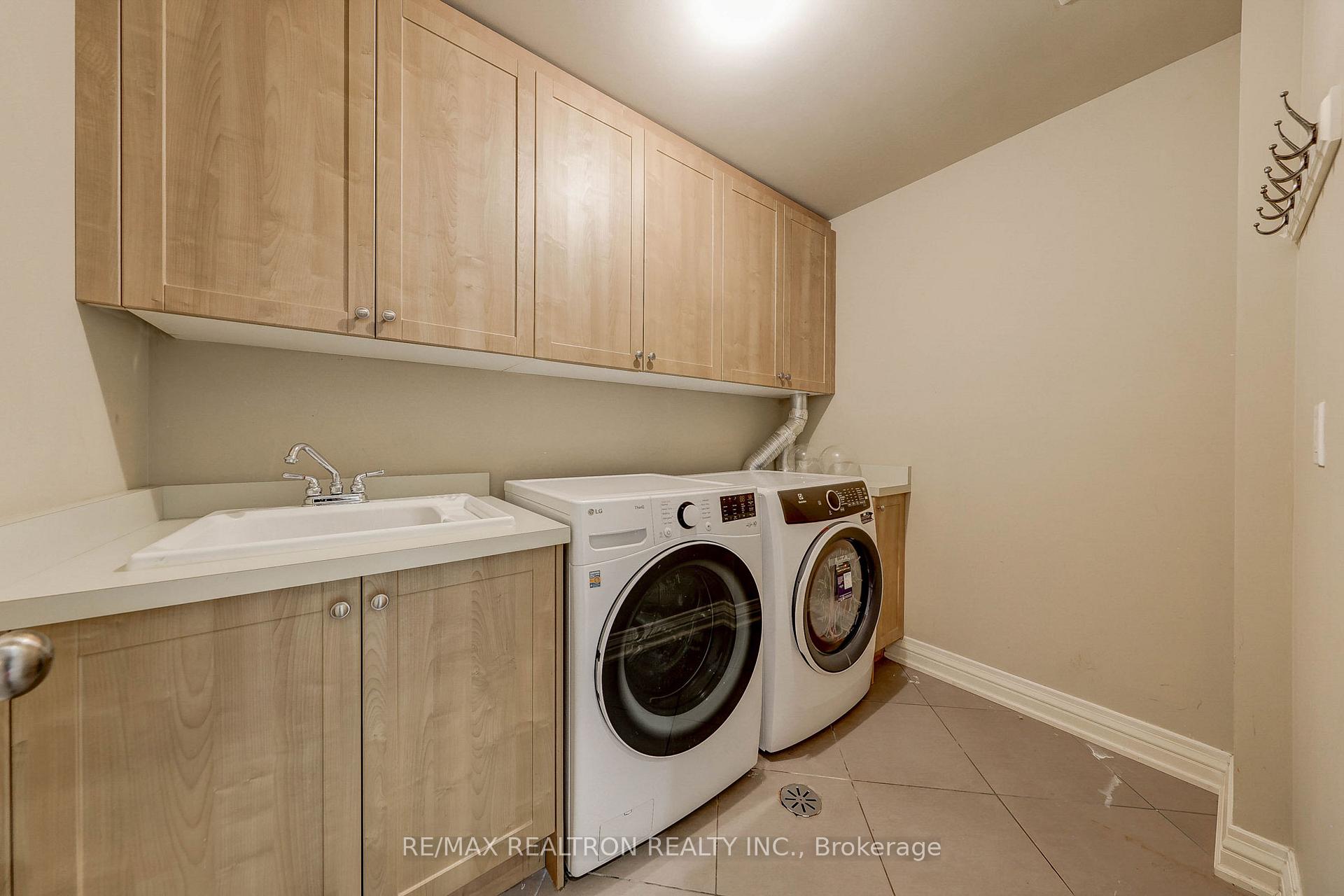 Photo 32 of 138 Joicey Boulevard, Toronto, Bedford Park-Nortown — HOMEH