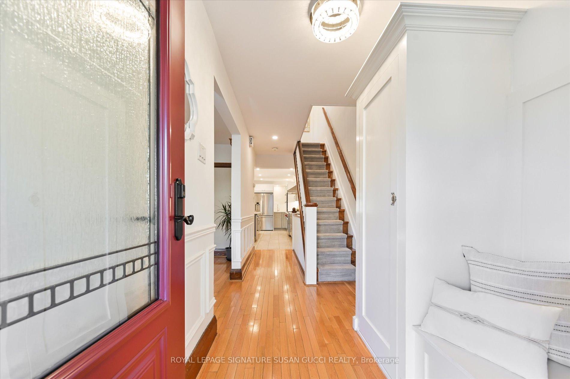 Photo 4 of 156 Linsmore Crescent, Toronto, Danforth Village-East York — HOMEH