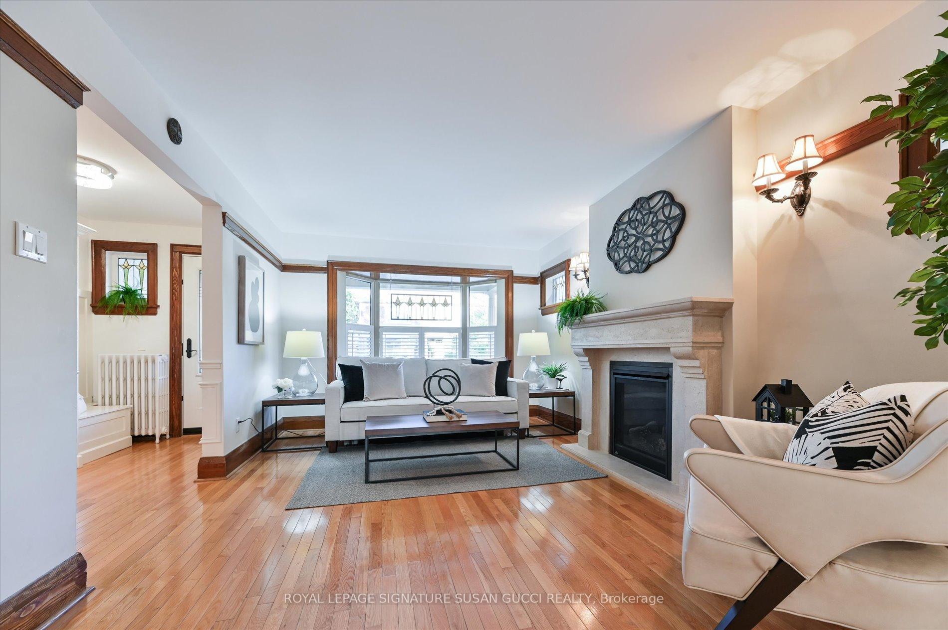 Photo 7 of 156 Linsmore Crescent, Toronto, Danforth Village-East York — HOMEH