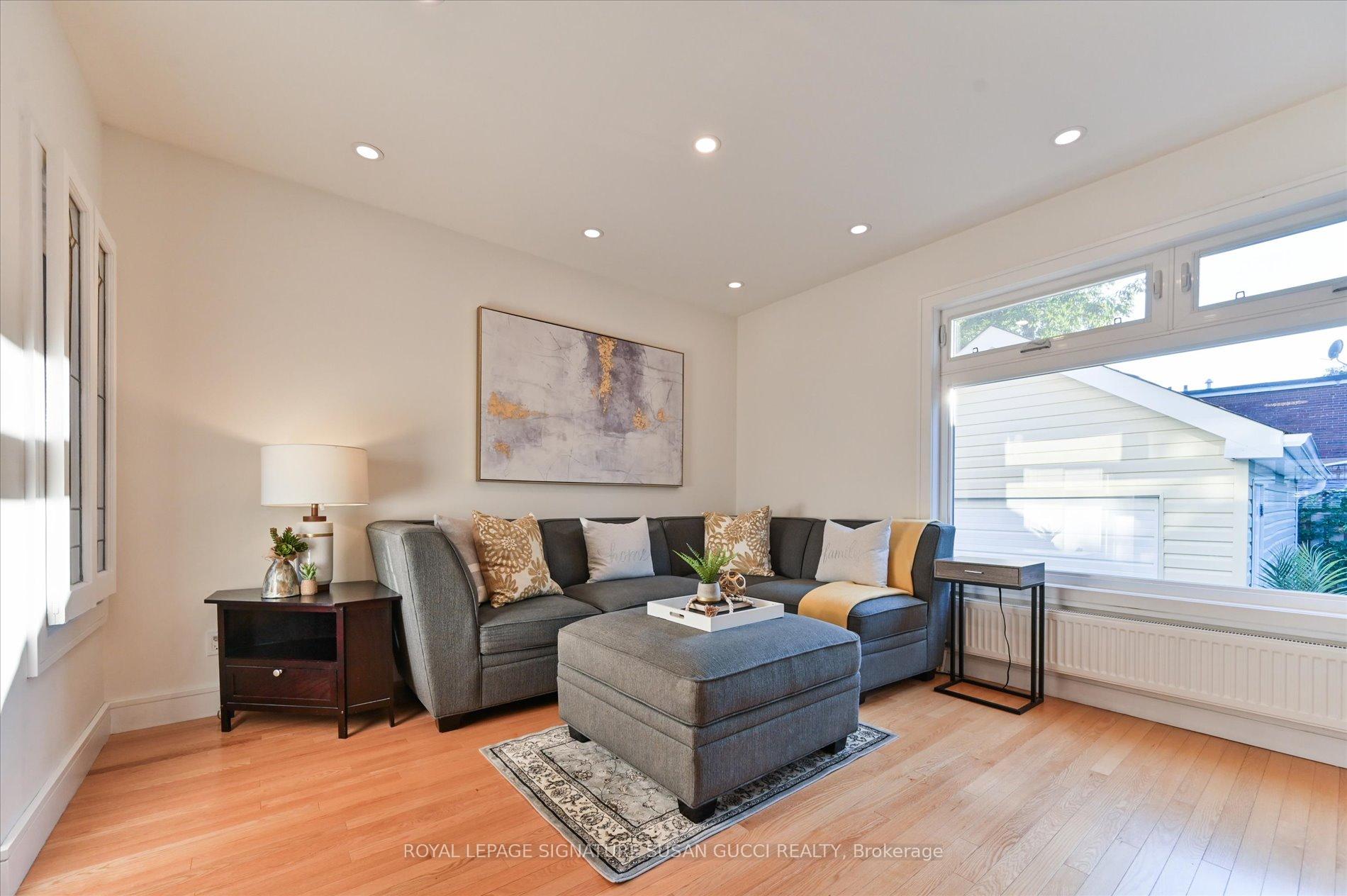 Photo 9 of 156 Linsmore Crescent, Toronto, Danforth Village-East York — HOMEH