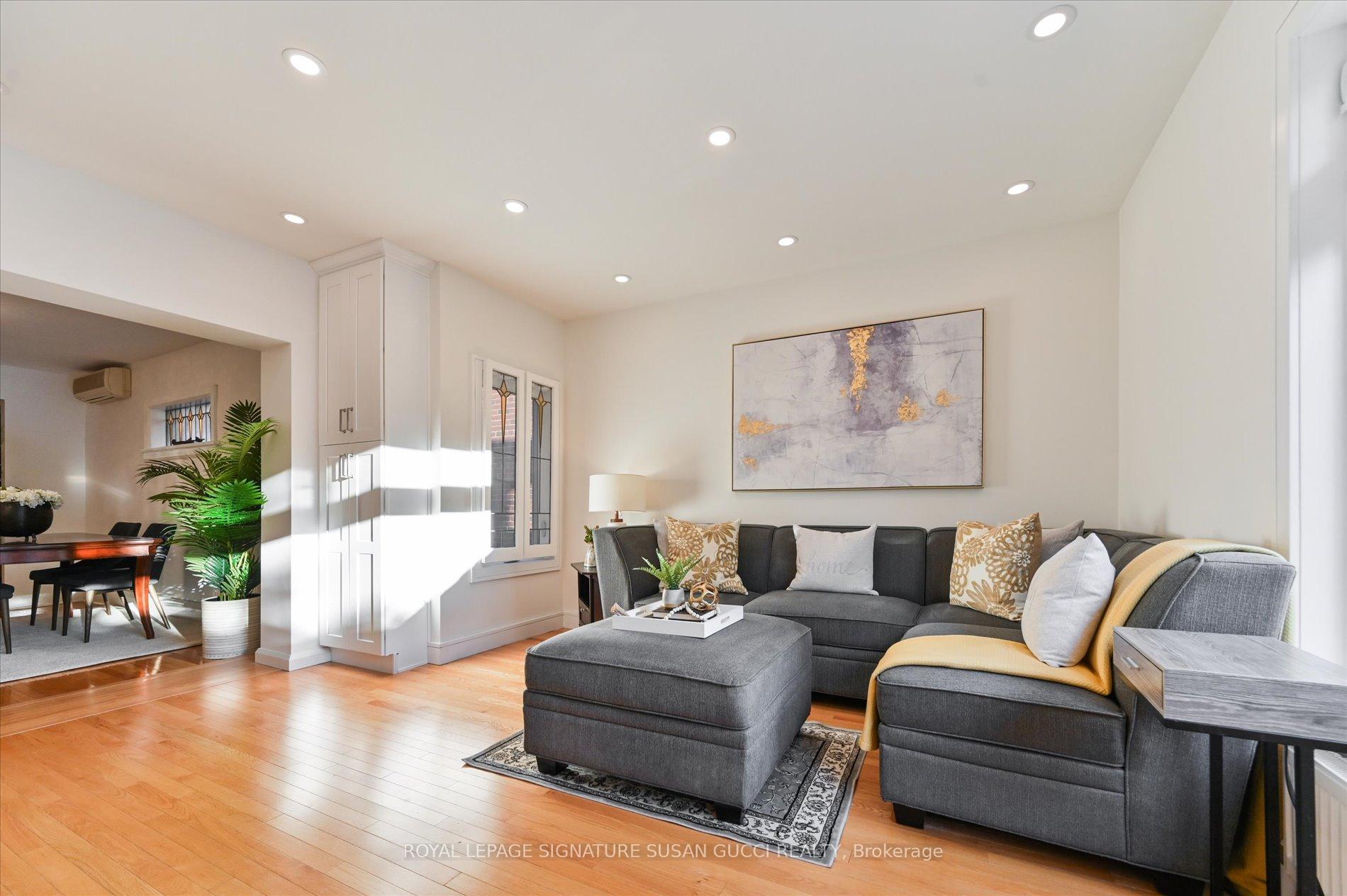Photo 10 of 156 Linsmore Crescent, Toronto, Danforth Village-East York — HOMEH