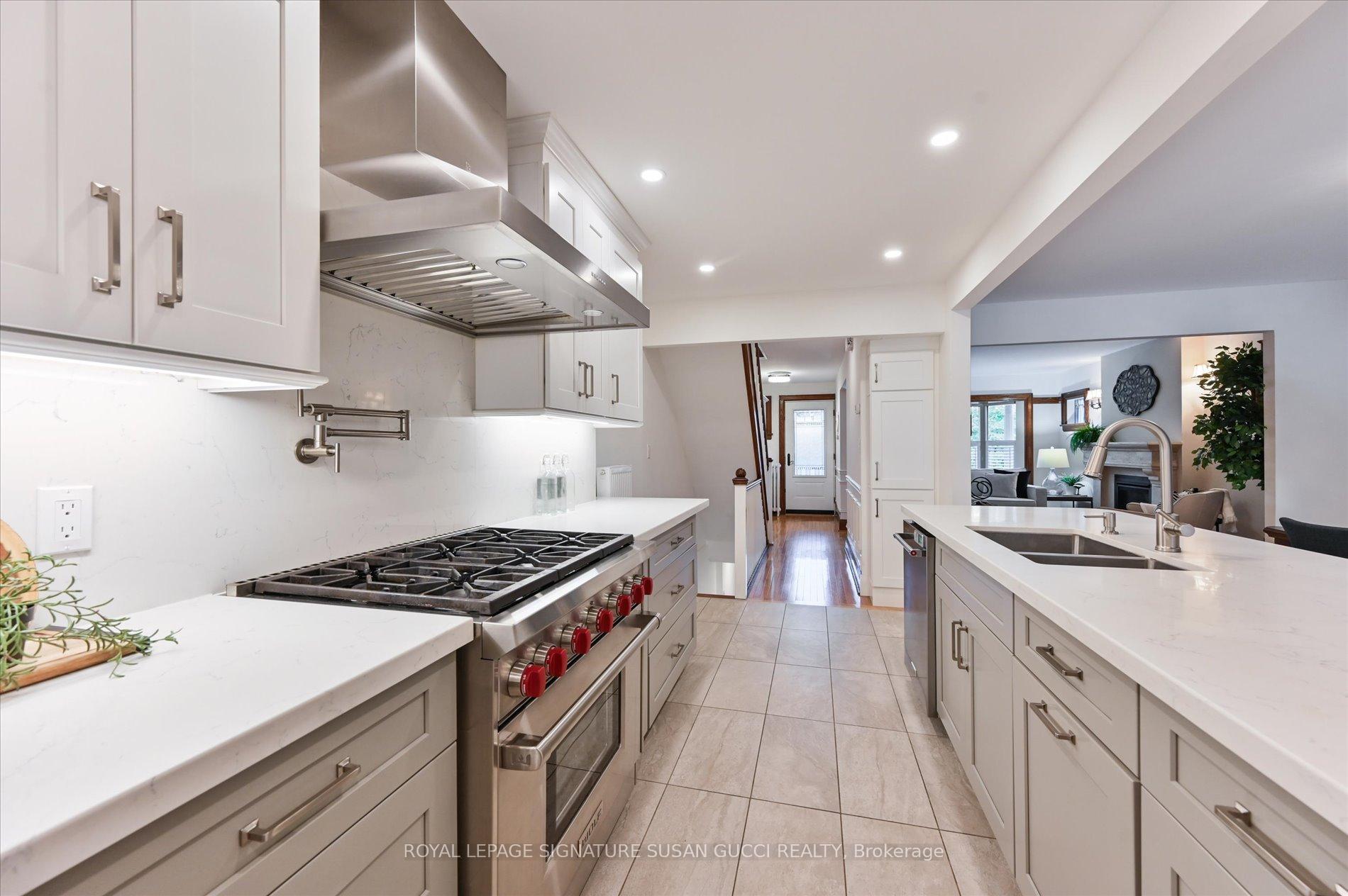 Photo 16 of 156 Linsmore Crescent, Toronto, Danforth Village-East York — HOMEH