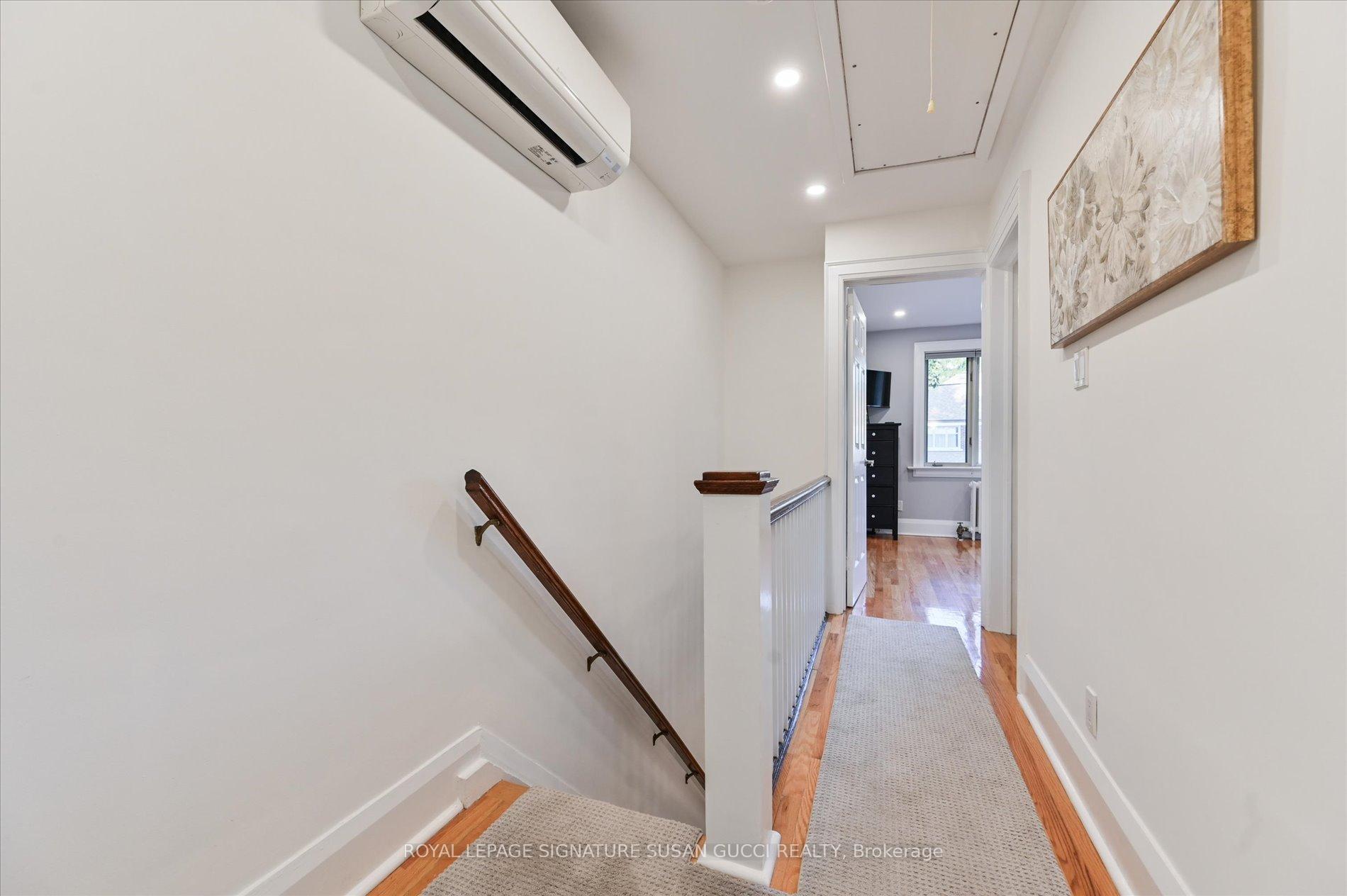 Photo 18 of 156 Linsmore Crescent, Toronto, Danforth Village-East York — HOMEH