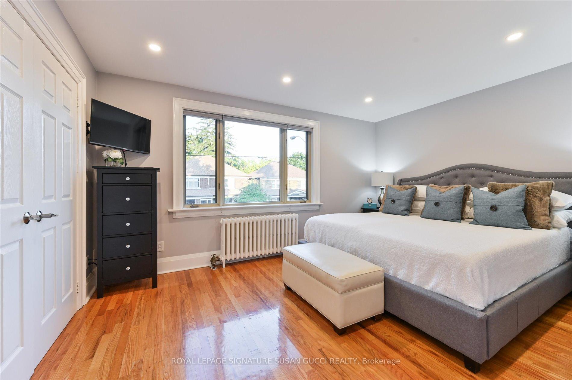 Photo 20 of 156 Linsmore Crescent, Toronto, Danforth Village-East York — HOMEH