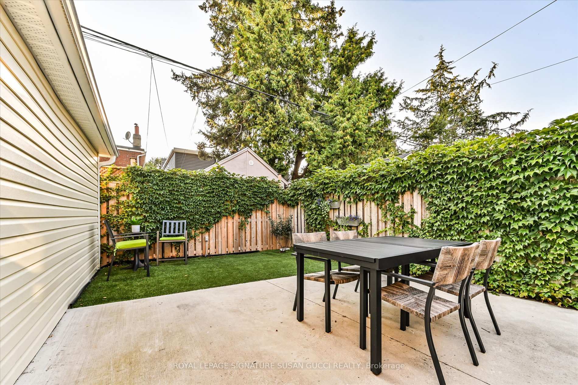 Photo 36 of 156 Linsmore Crescent, Toronto, Danforth Village-East York — HOMEH
