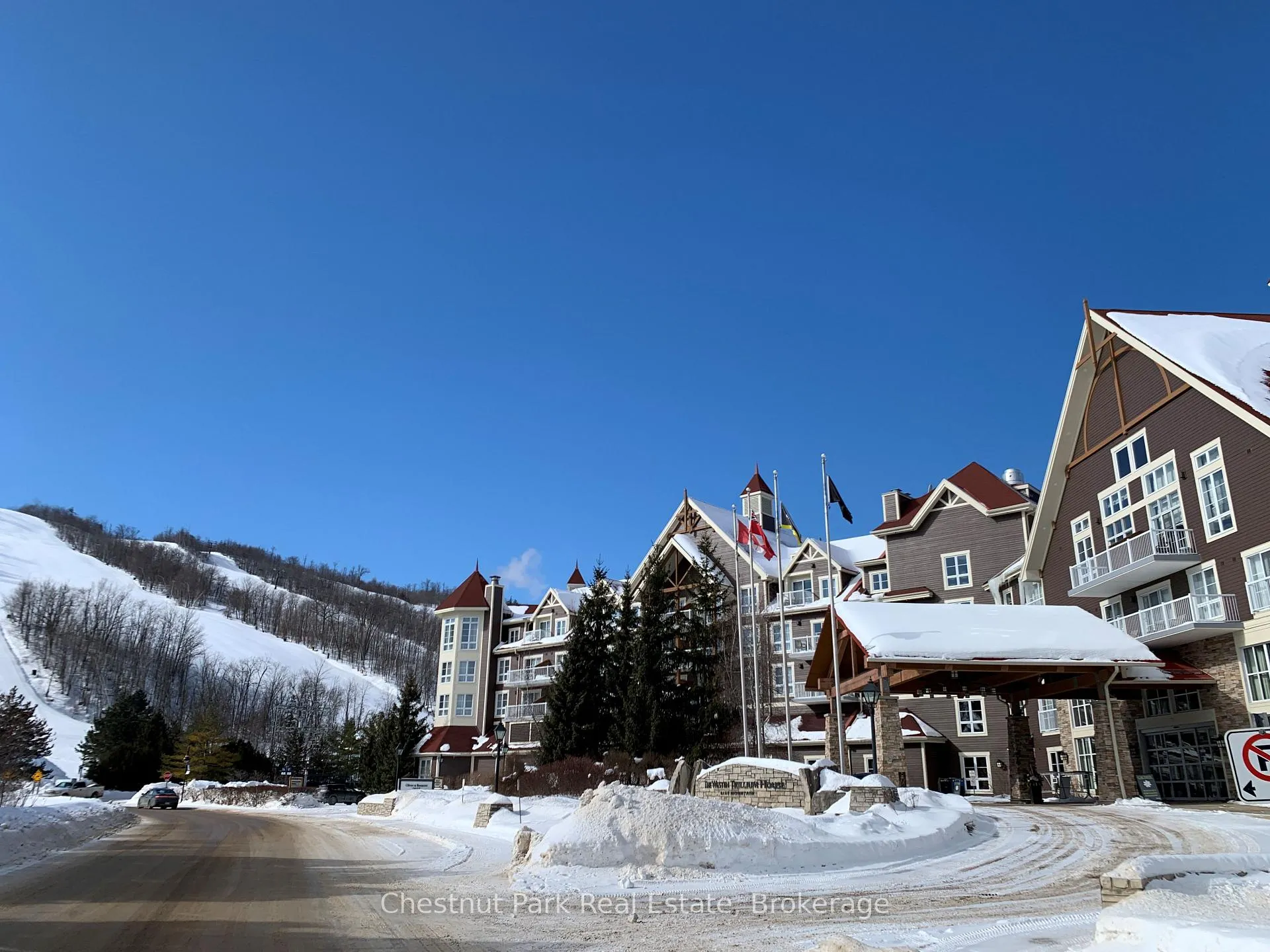 Photo 2 of Unit 307, 220 Gord Canning Drive, Blue Mountains — HOMEH