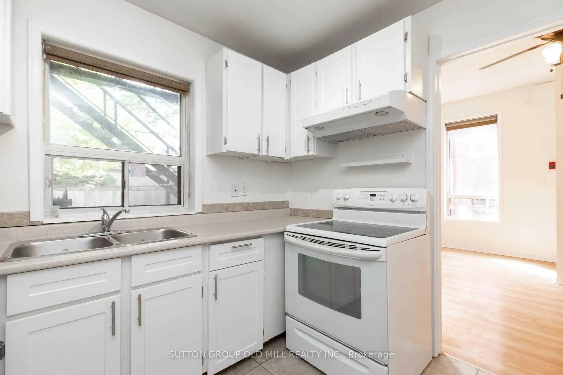 Photo 6 of Unit 203, 133 Dunn Avenue, Toronto, South Parkdale — HOMEH