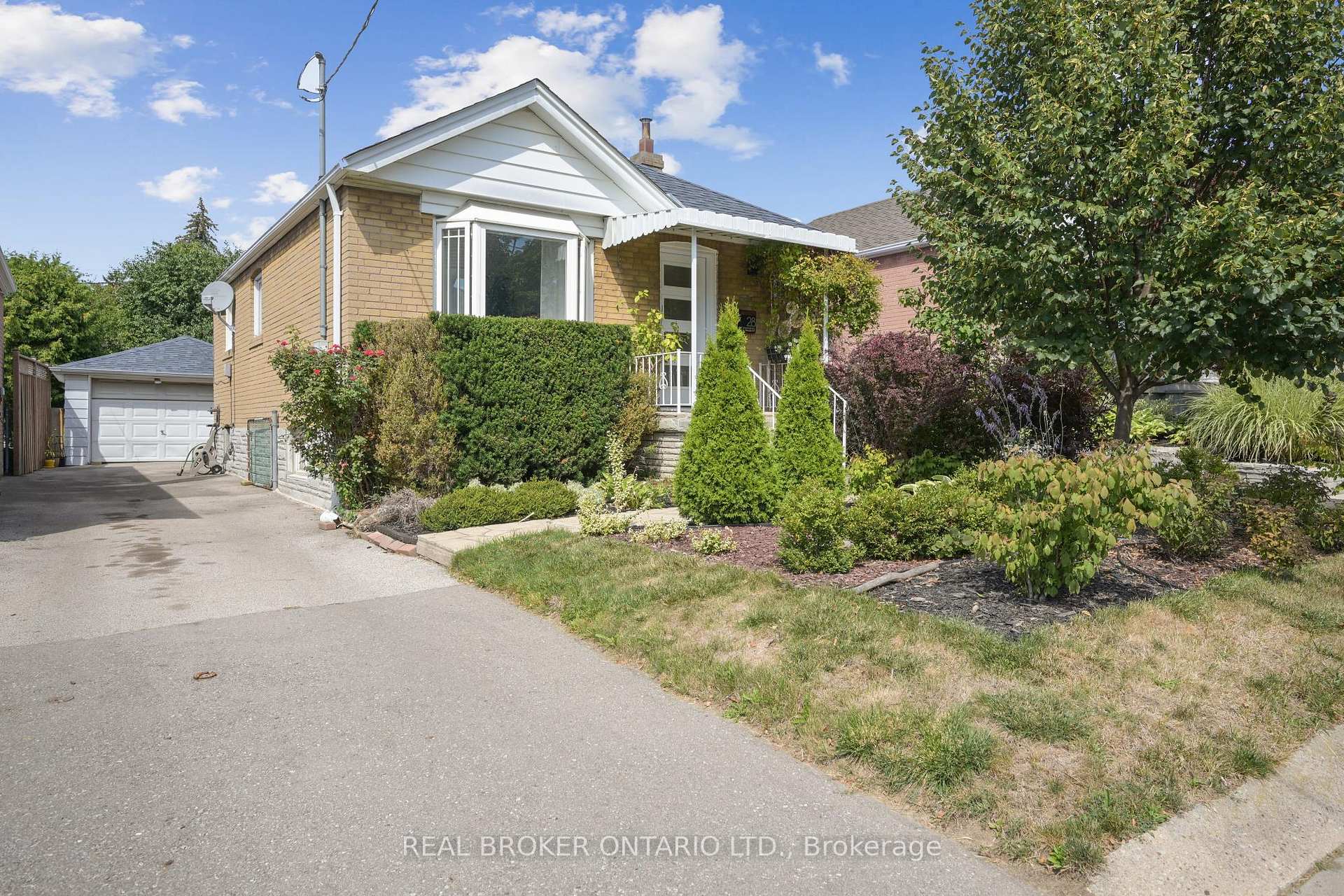 Front of 28 Galbraith Avenue