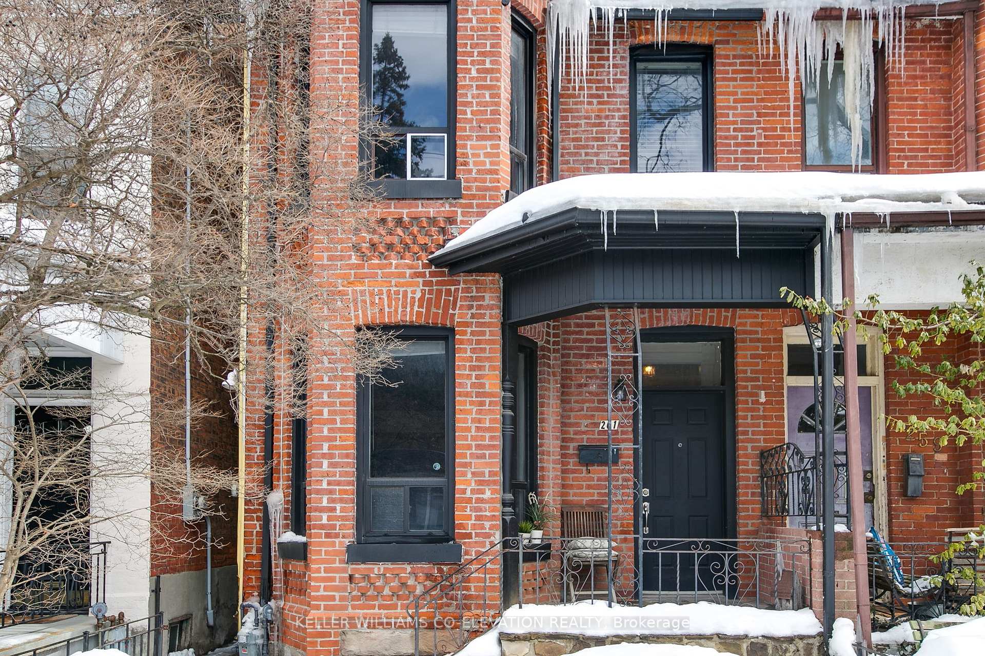 Photo 3 of 261 Palmerston Avenue, Toronto, Trinity-Bellwoods — HOMEH