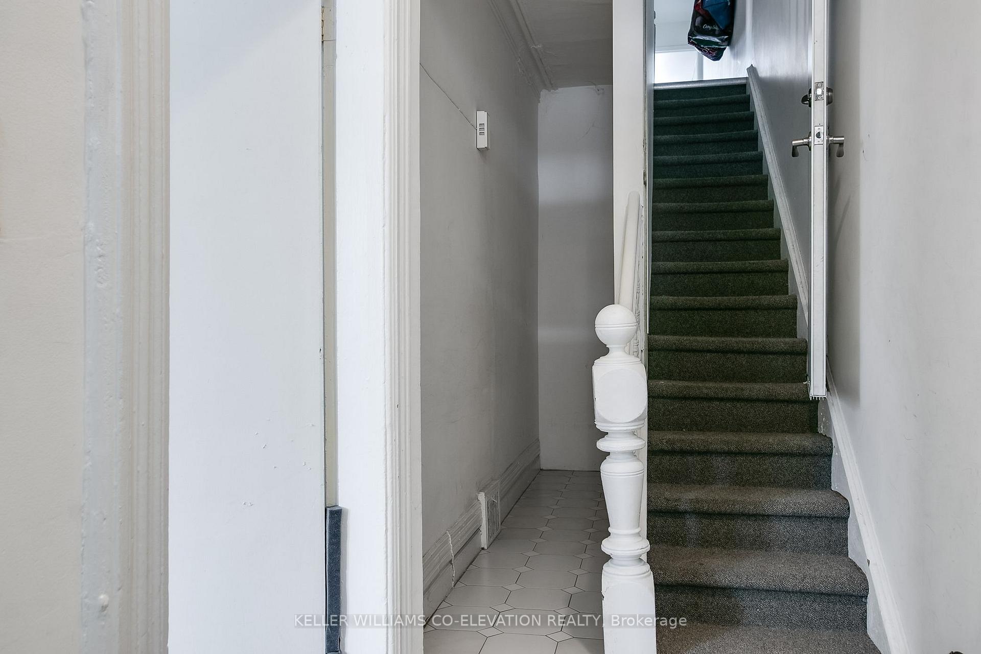 Photo 4 of 261 Palmerston Avenue, Toronto, Trinity-Bellwoods — HOMEH