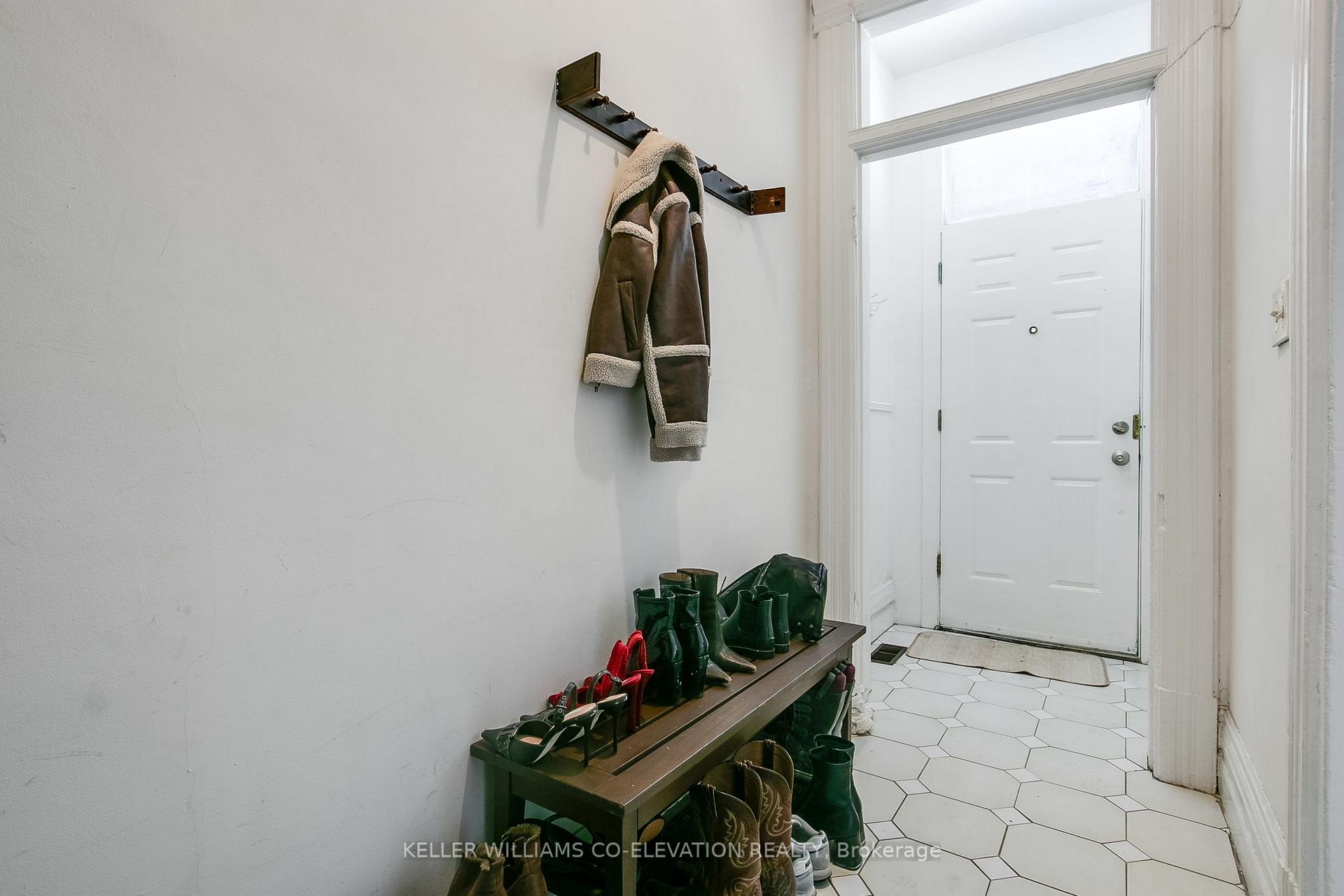 Photo 5 of 261 Palmerston Avenue, Toronto, Trinity-Bellwoods — HOMEH