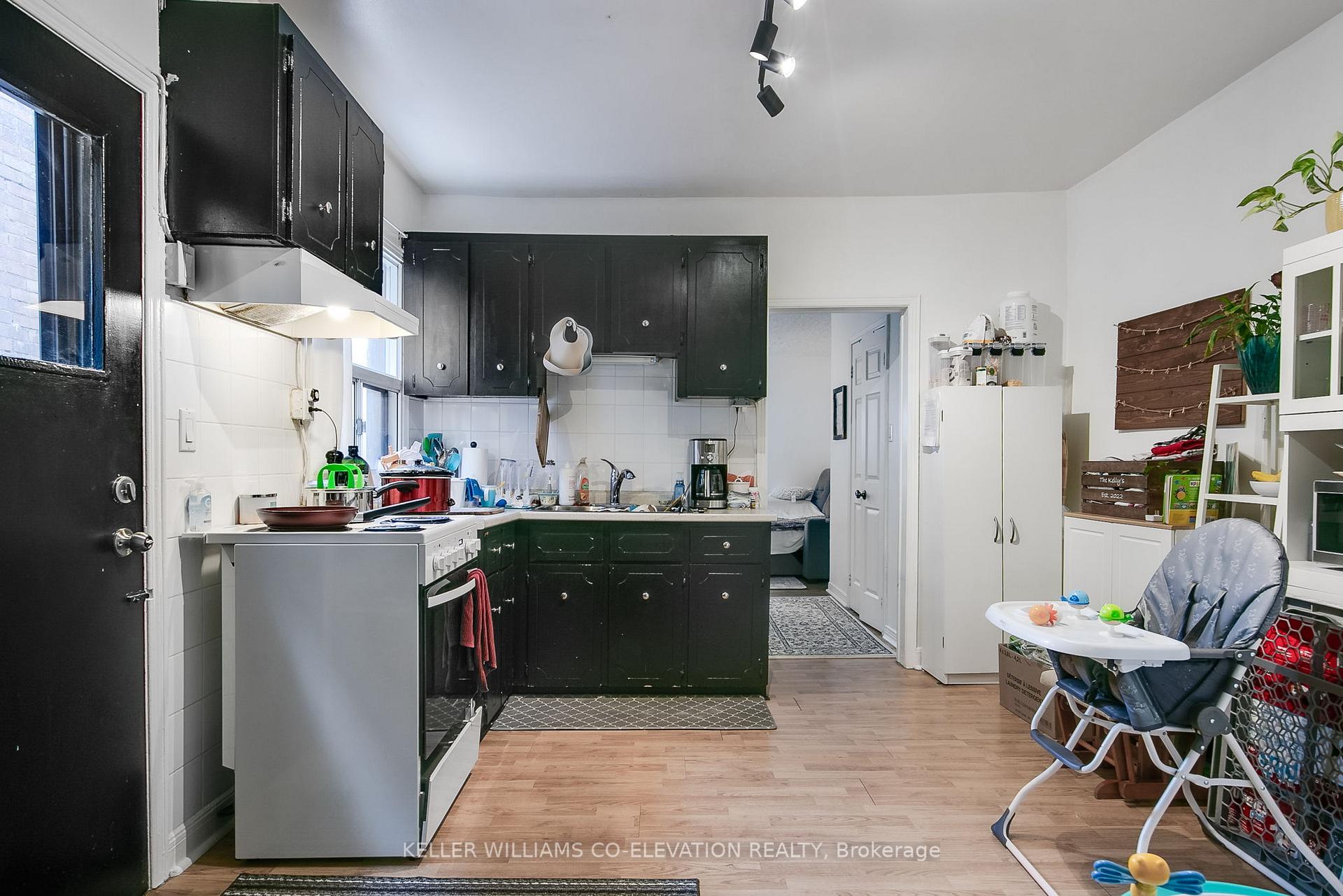 Photo 7 of 261 Palmerston Avenue, Toronto, Trinity-Bellwoods — HOMEH