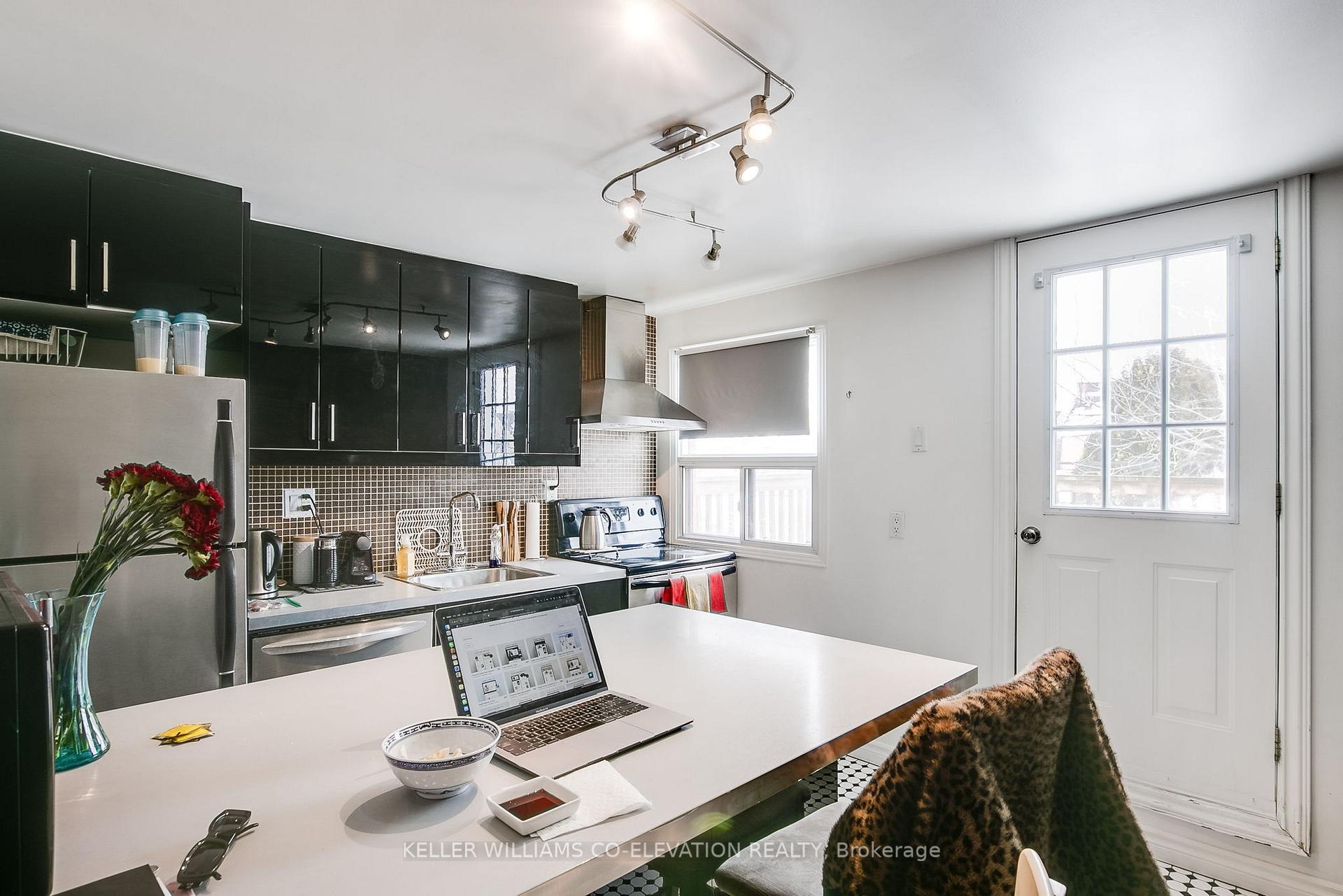 Photo 19 of 261 Palmerston Avenue, Toronto, Trinity-Bellwoods — HOMEH