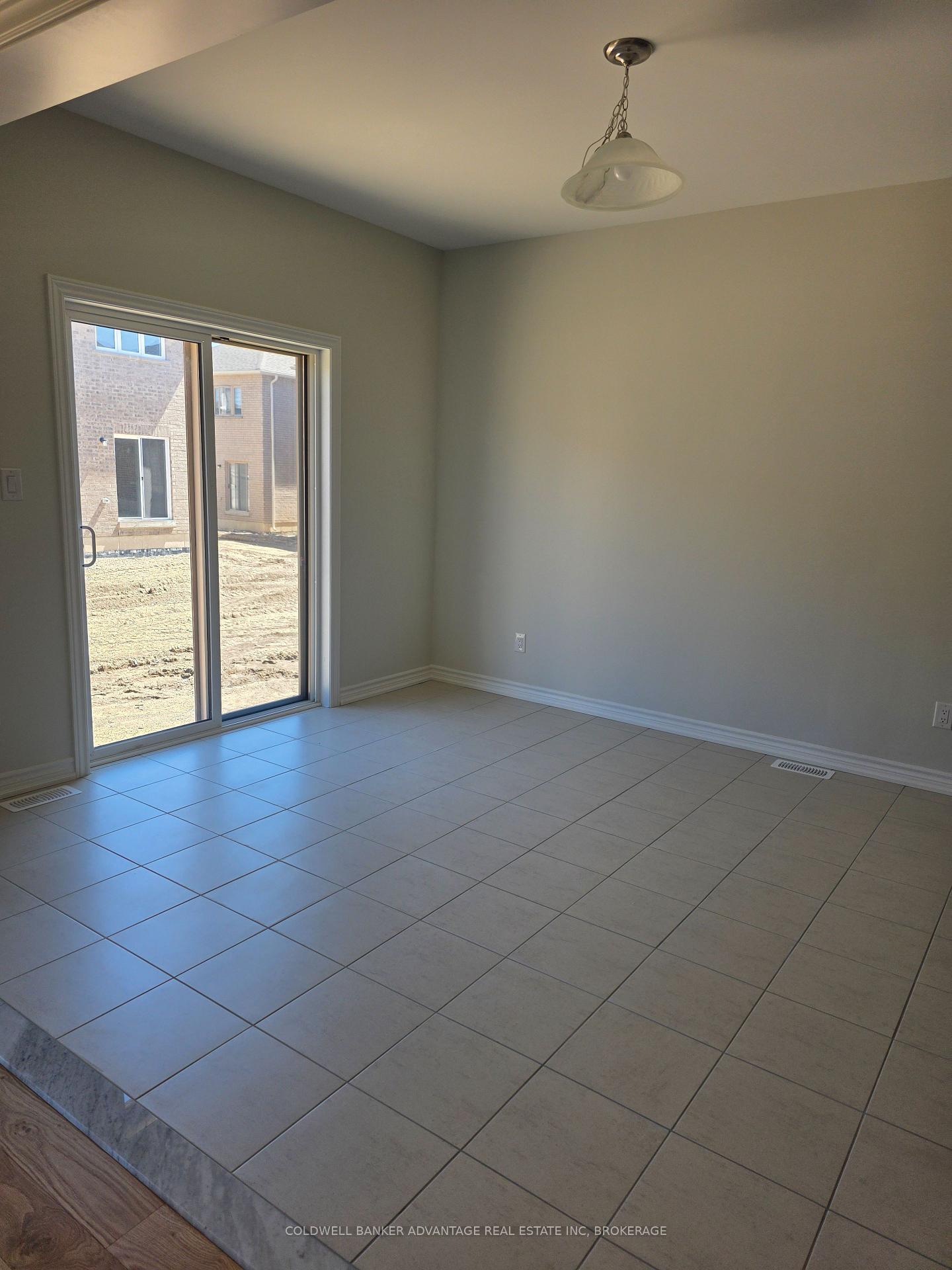 Photo 7 of 249 Palace Street, Thorold, Thorold Downtown — HOMEH