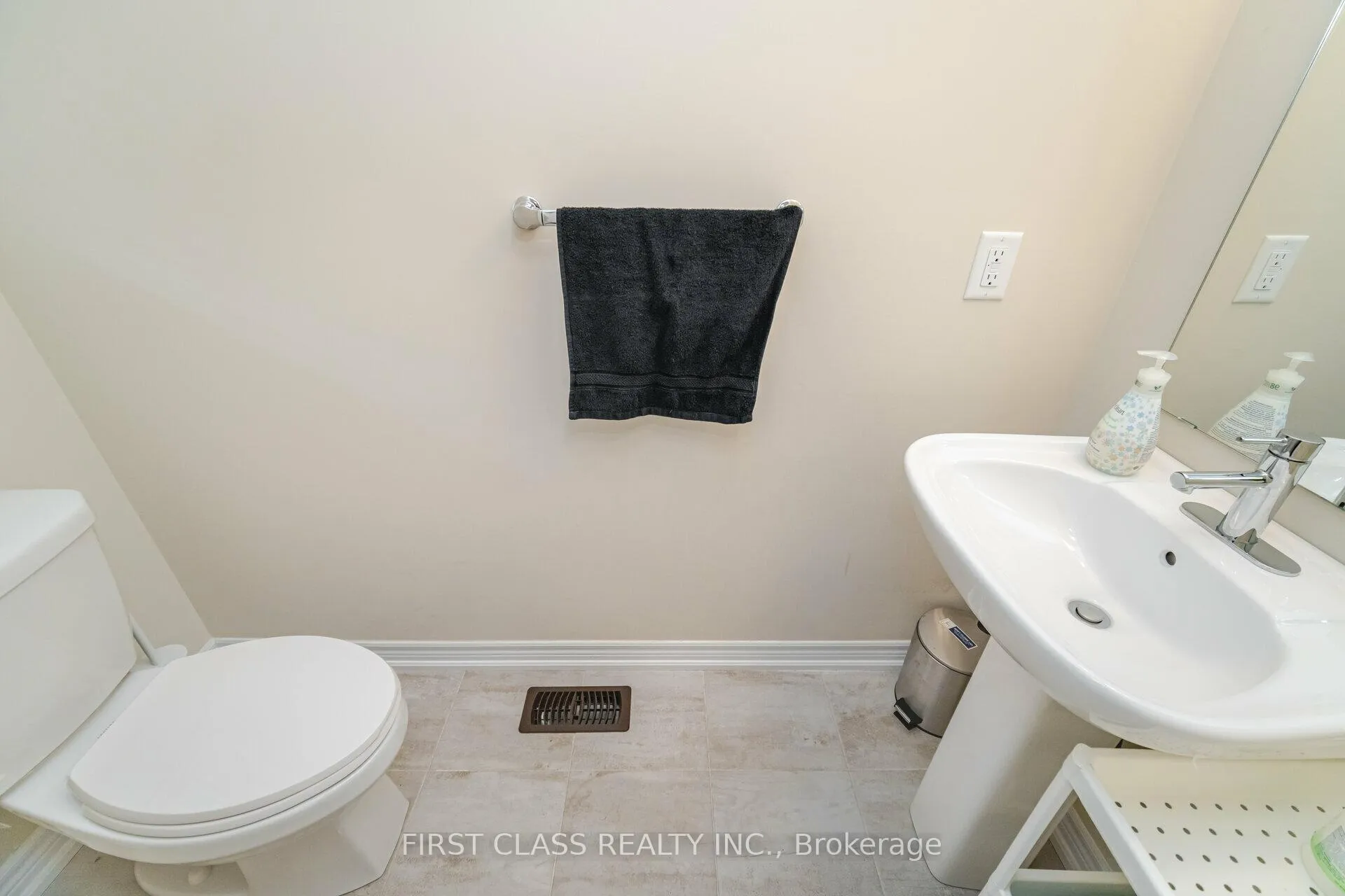 Photo 8 of Unit 69, 1890 Rymal Road E, Hamilton, Hannon — HOMEH