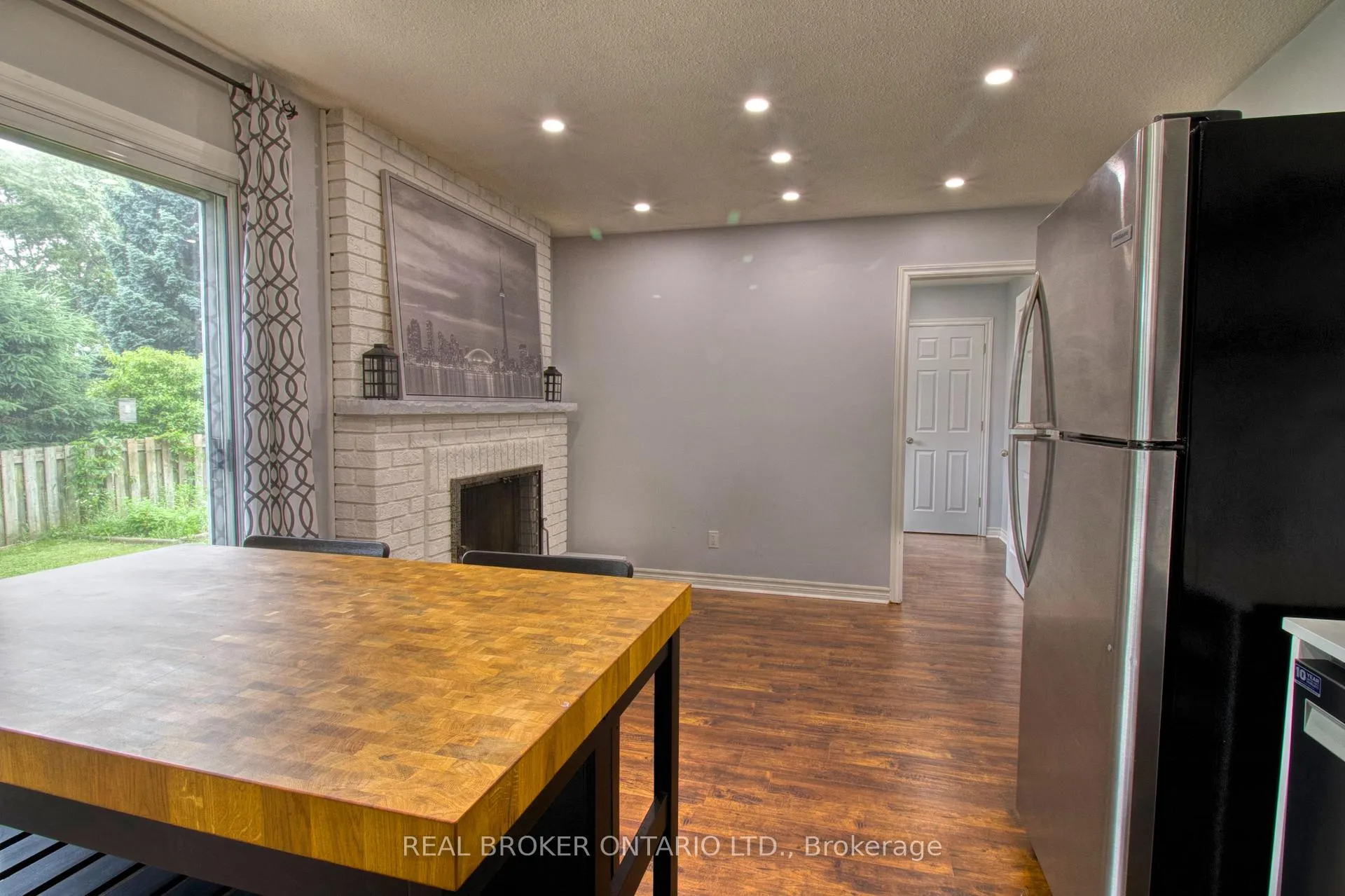 Photo 8 of Unit Ground, 25 Panorama Crescent, Brampton, Northgate — HOMEH