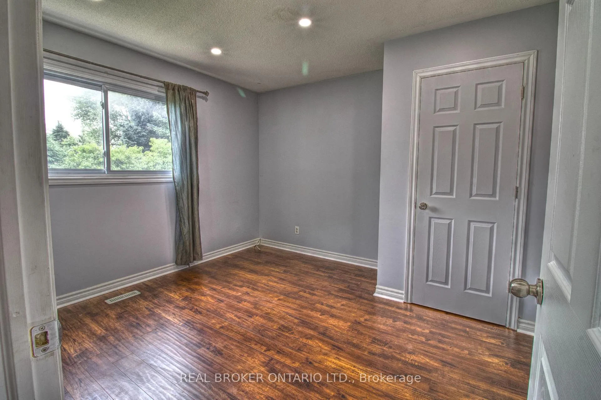 Photo 14 of Unit Ground, 25 Panorama Crescent, Brampton, Northgate — HOMEH