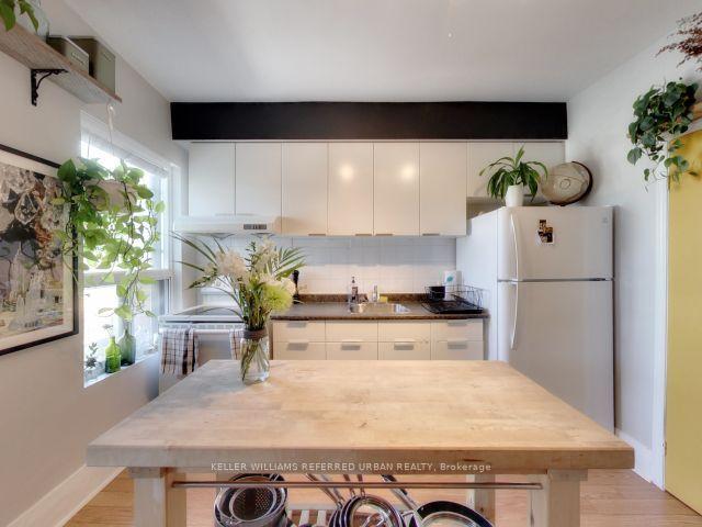Photo 11 of 4 Stonehouse Crescent, Toronto, Little Portugal — HOMEH