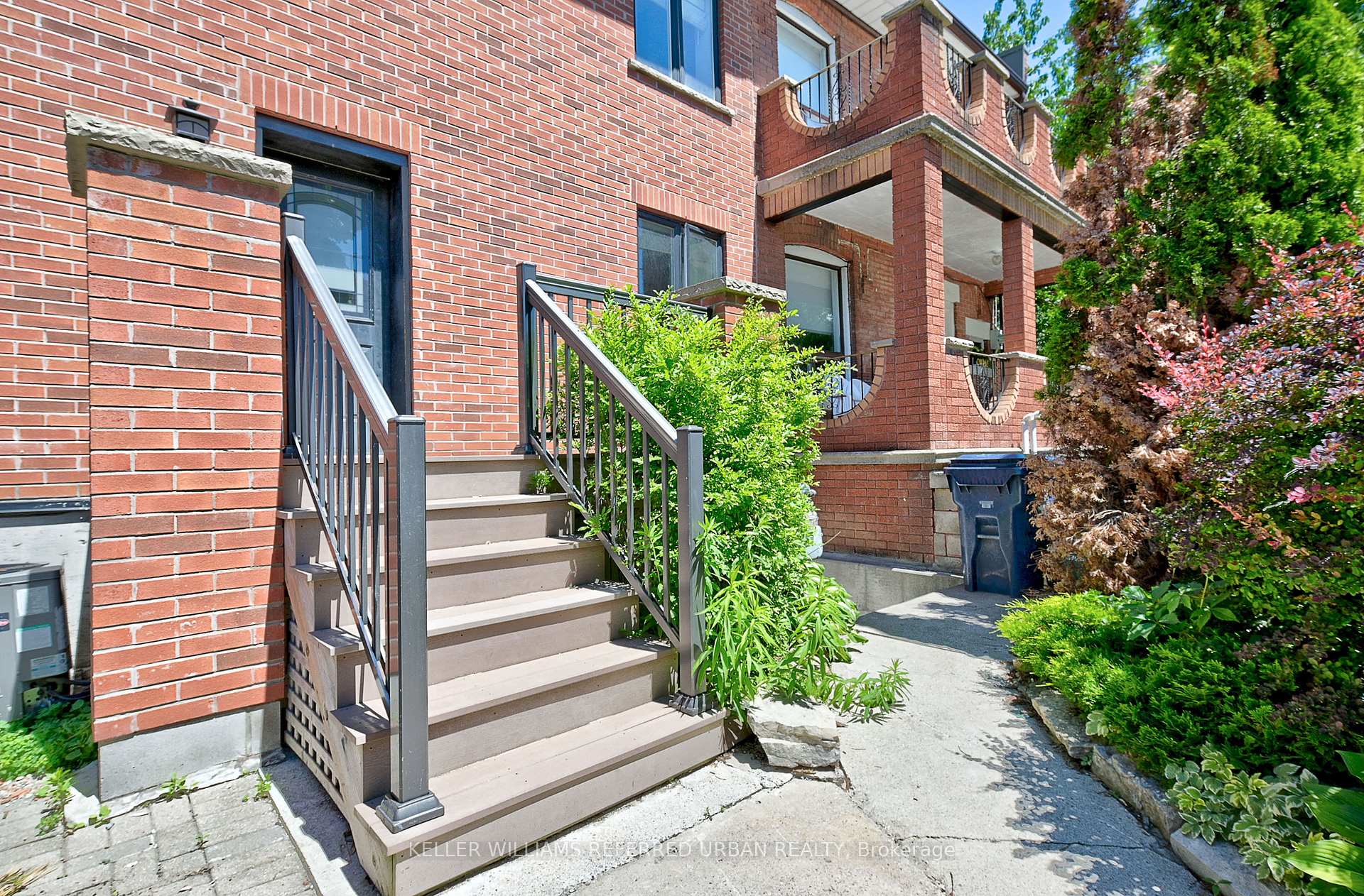 Photo 28 of 4 Stonehouse Crescent, Toronto, Little Portugal — HOMEH