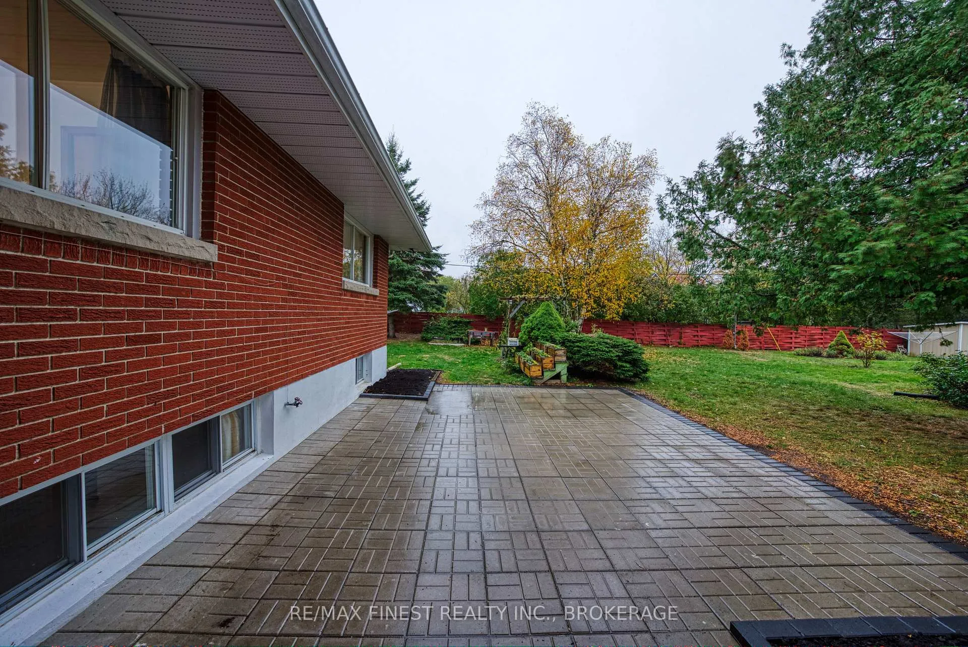 Photo 33 of 31 Florence Street, Kingston, West of Sir John A. Blvd — HOMEH