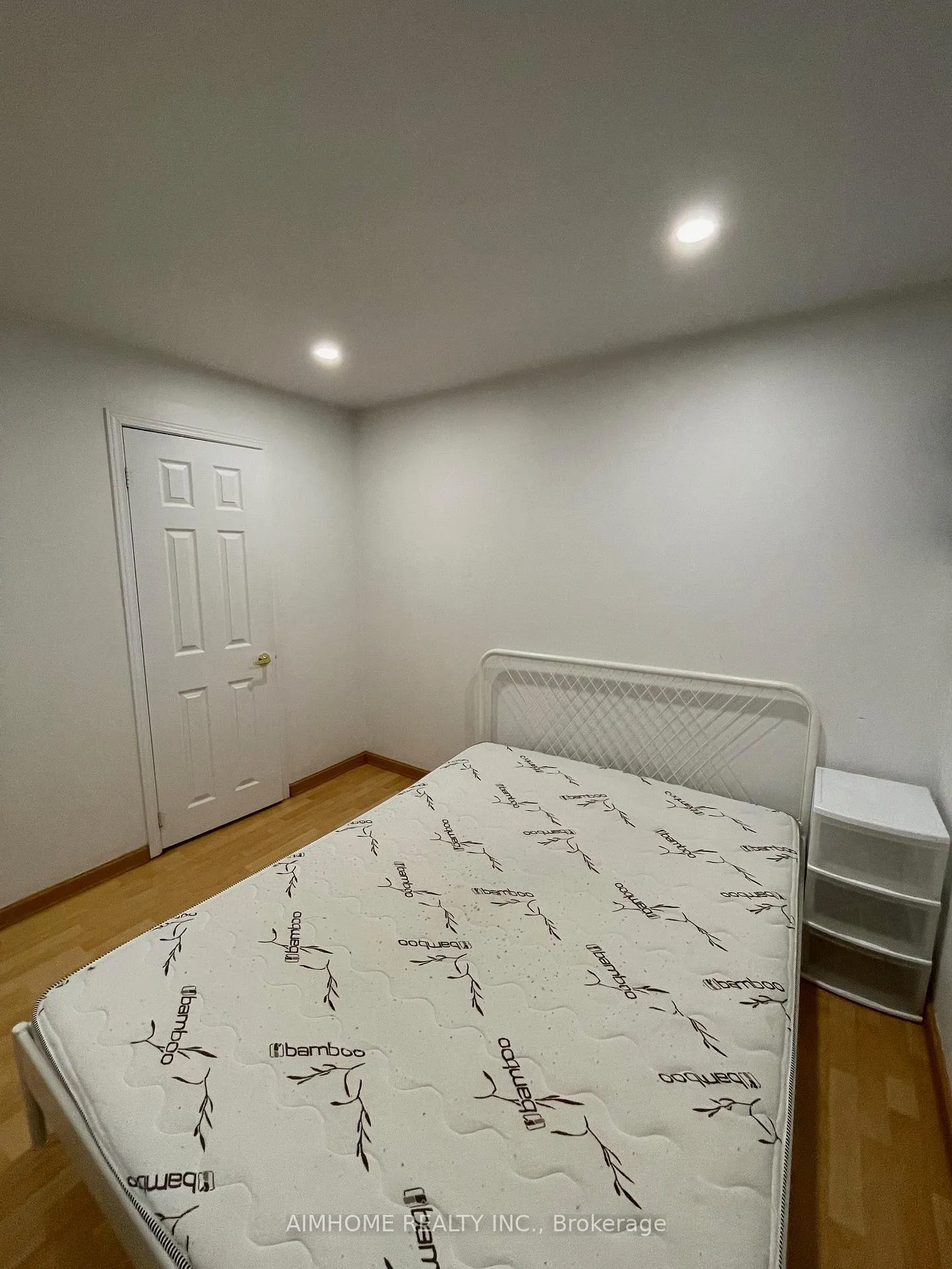Photo 6 of Unit Basement, 26 Eunice Road, North York, Bayview Village — HOMEH