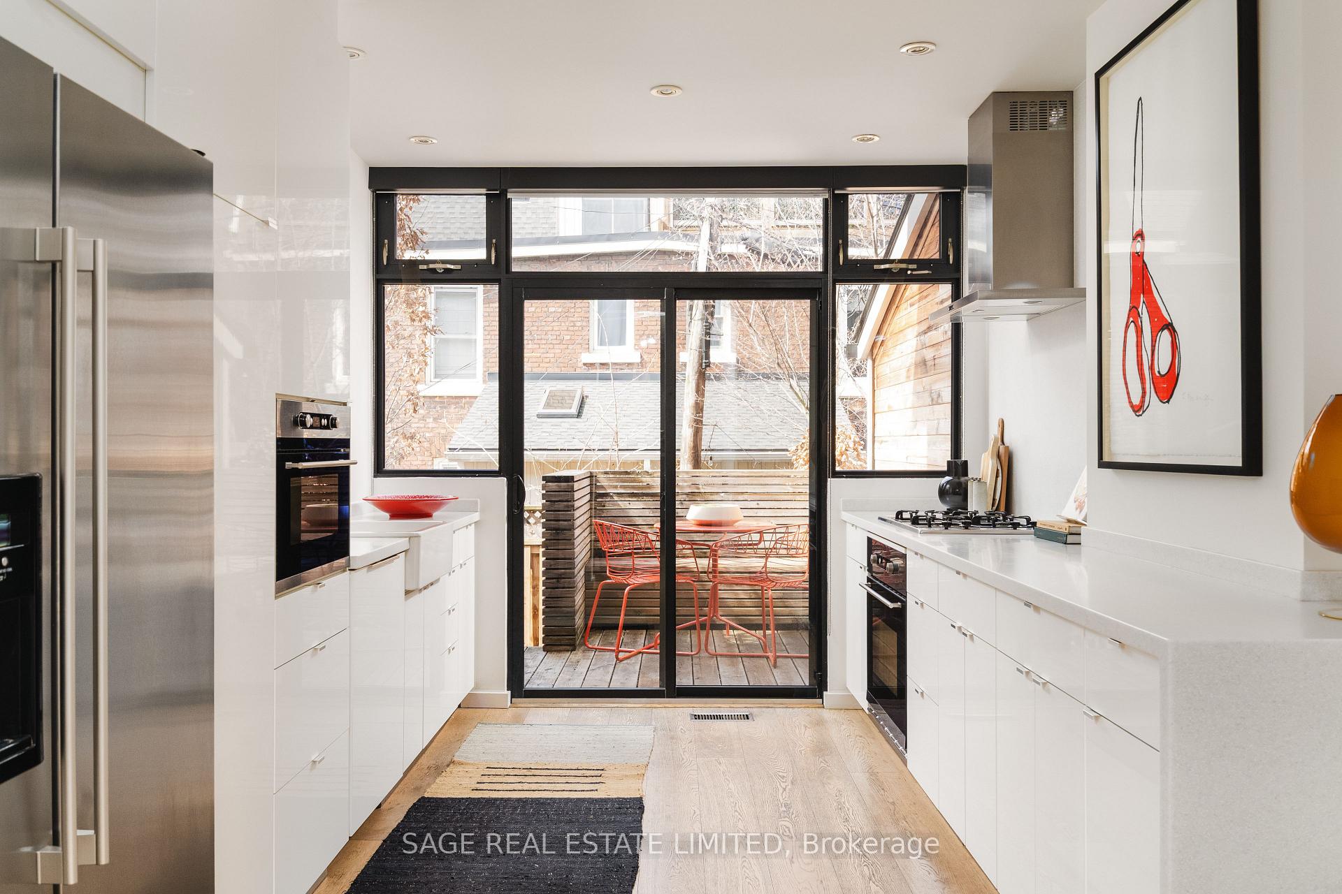 Photo 11 of 36 Bellwoods Avenue, Toronto, Trinity-Bellwoods — HOMEH