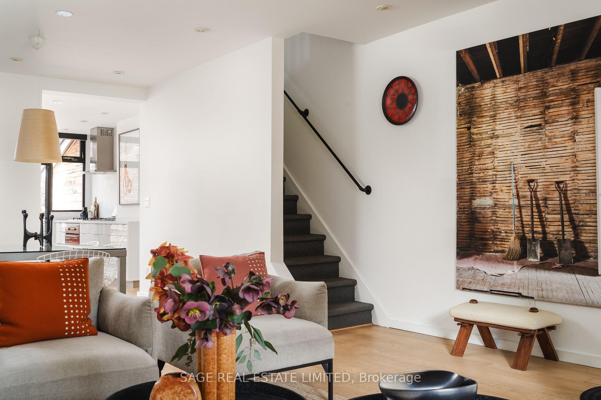 Photo 13 of 36 Bellwoods Avenue, Toronto, Trinity-Bellwoods — HOMEH