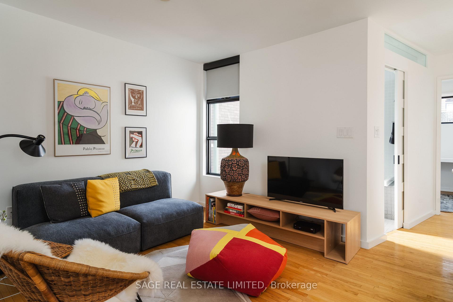 Photo 21 of 36 Bellwoods Avenue, Toronto, Trinity-Bellwoods — HOMEH