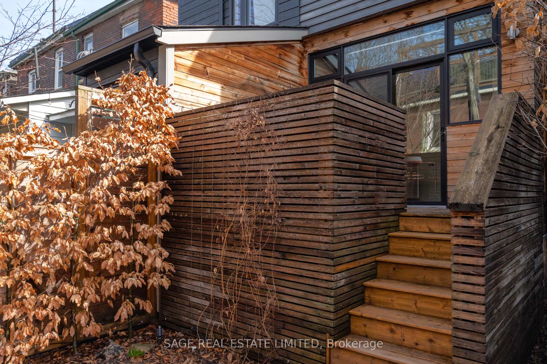 Photo 27 of 36 Bellwoods Avenue, Toronto, Trinity-Bellwoods — HOMEH