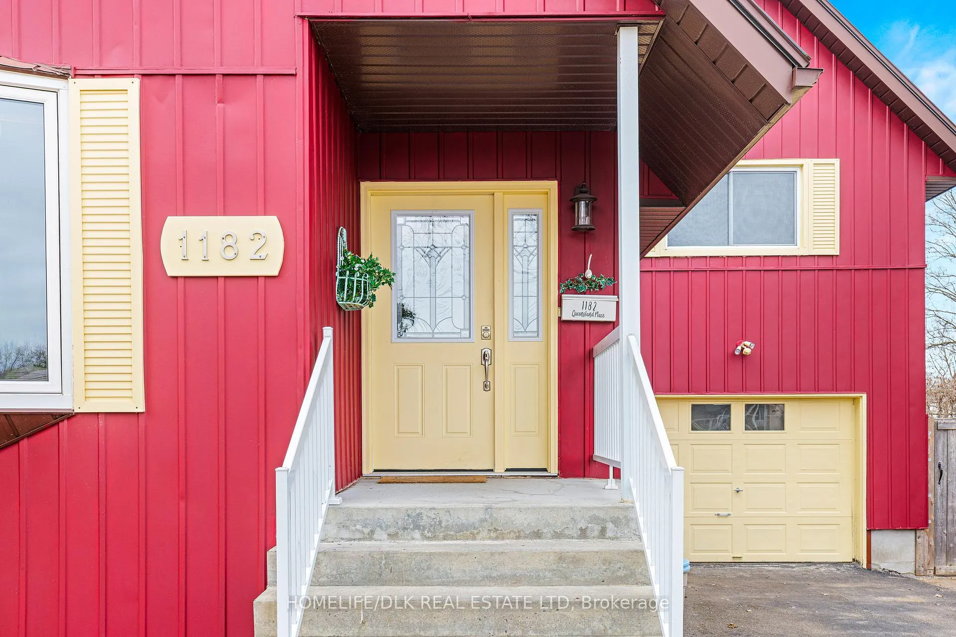 Photo 2 of 1182 Queensland Place, Brockville — HOMEH