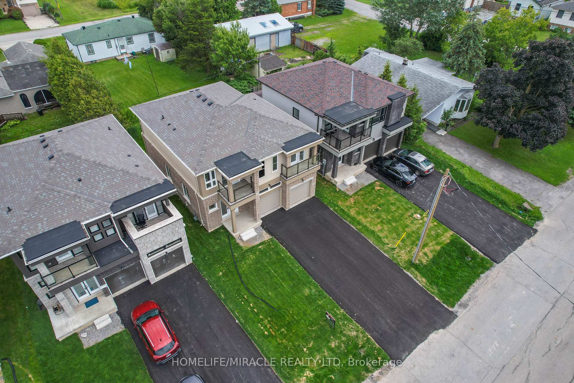 Photo 3 of 228 Morton Street, Thorold, Allanburg/Thorold South — HOMEH