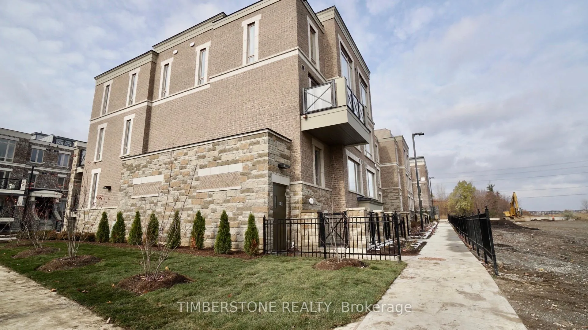 Photo 3 of Unit 2620, 1 Gable Hurst Way, Markham, Cornell — HOMEH