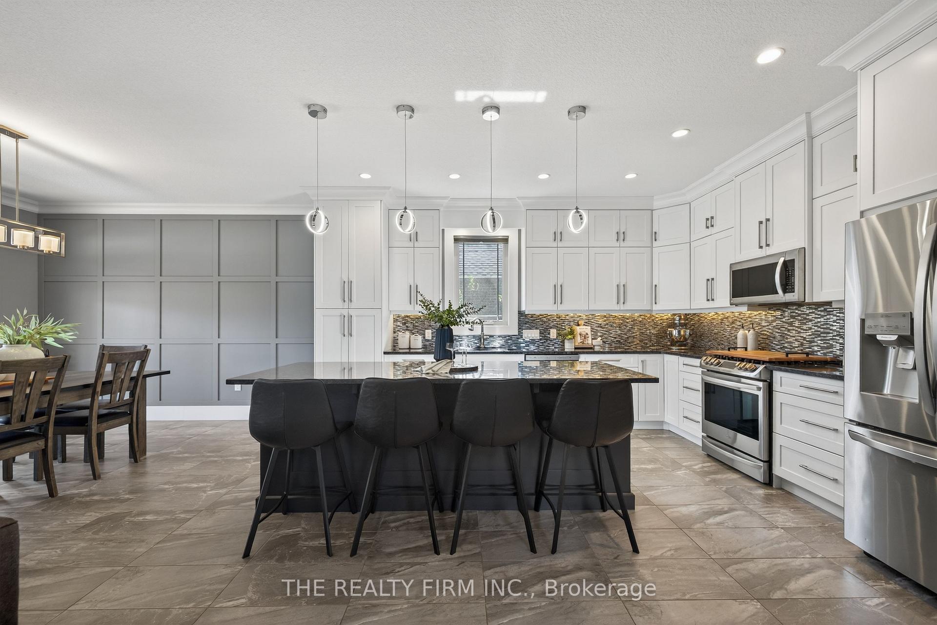 Photo 8 of 82 Ashby Crescent, Strathroy-Caradoc, SW — HOMEH