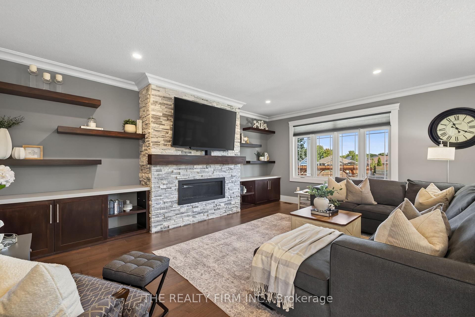 Photo 14 of 82 Ashby Crescent, Strathroy-Caradoc, SW — HOMEH