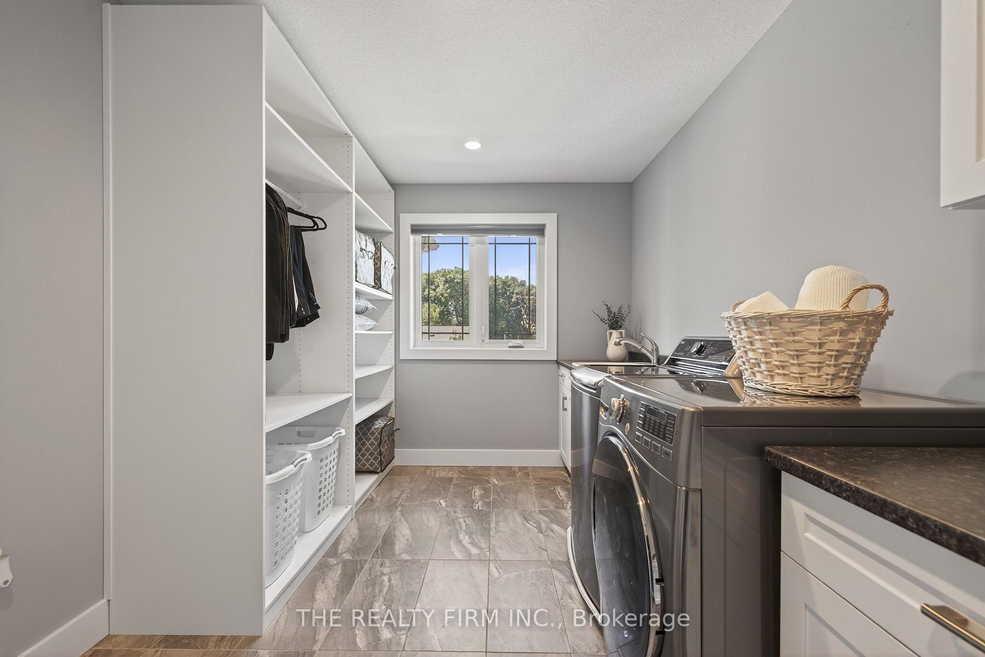 Photo 29 of 82 Ashby Crescent, Strathroy-Caradoc, SW — HOMEH