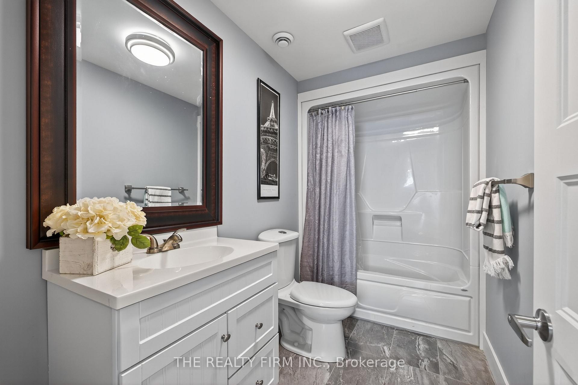 Photo 35 of 82 Ashby Crescent, Strathroy-Caradoc, SW — HOMEH