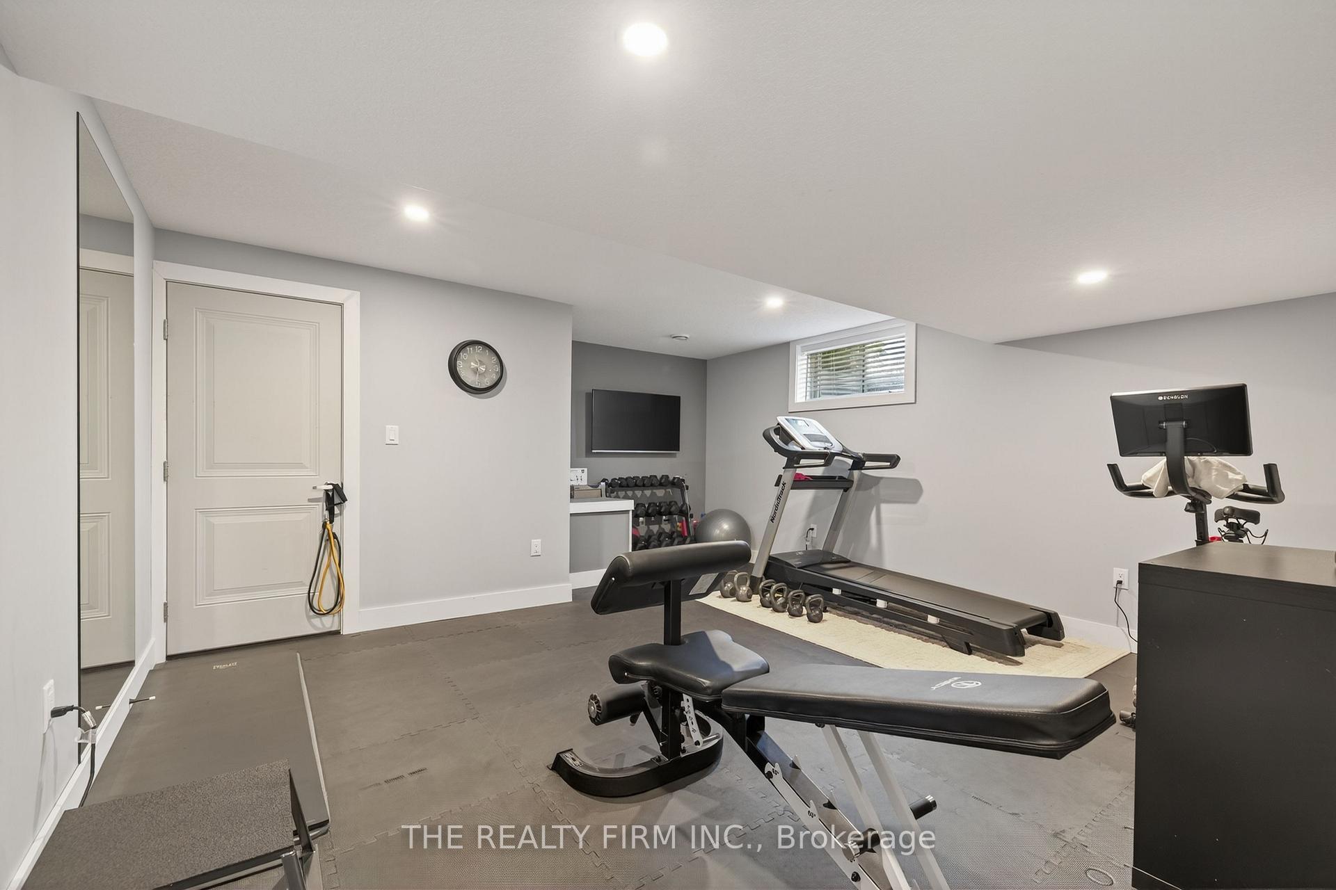 Photo 36 of 82 Ashby Crescent, Strathroy-Caradoc, SW — HOMEH