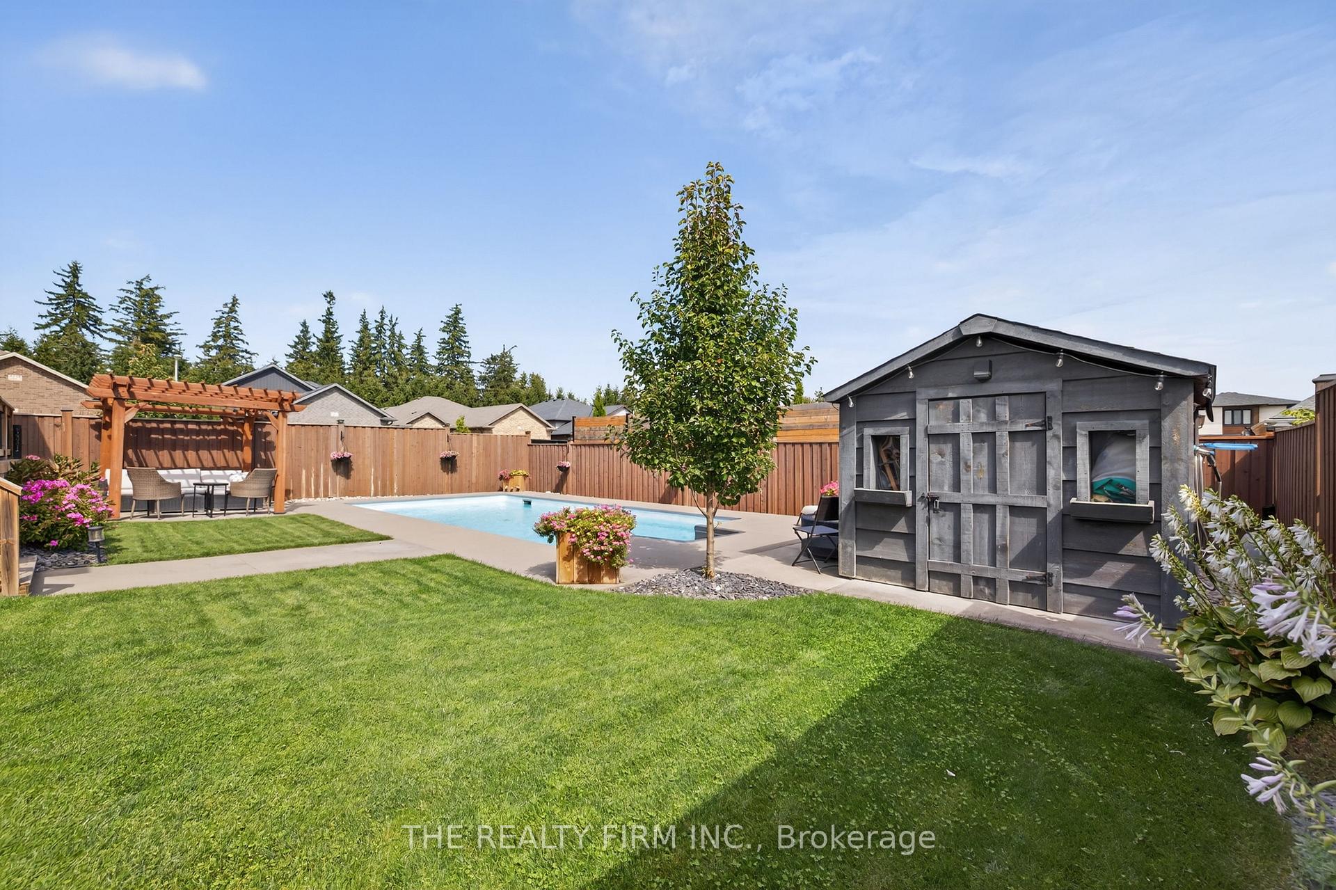 Photo 44 of 82 Ashby Crescent, Strathroy-Caradoc, SW — HOMEH