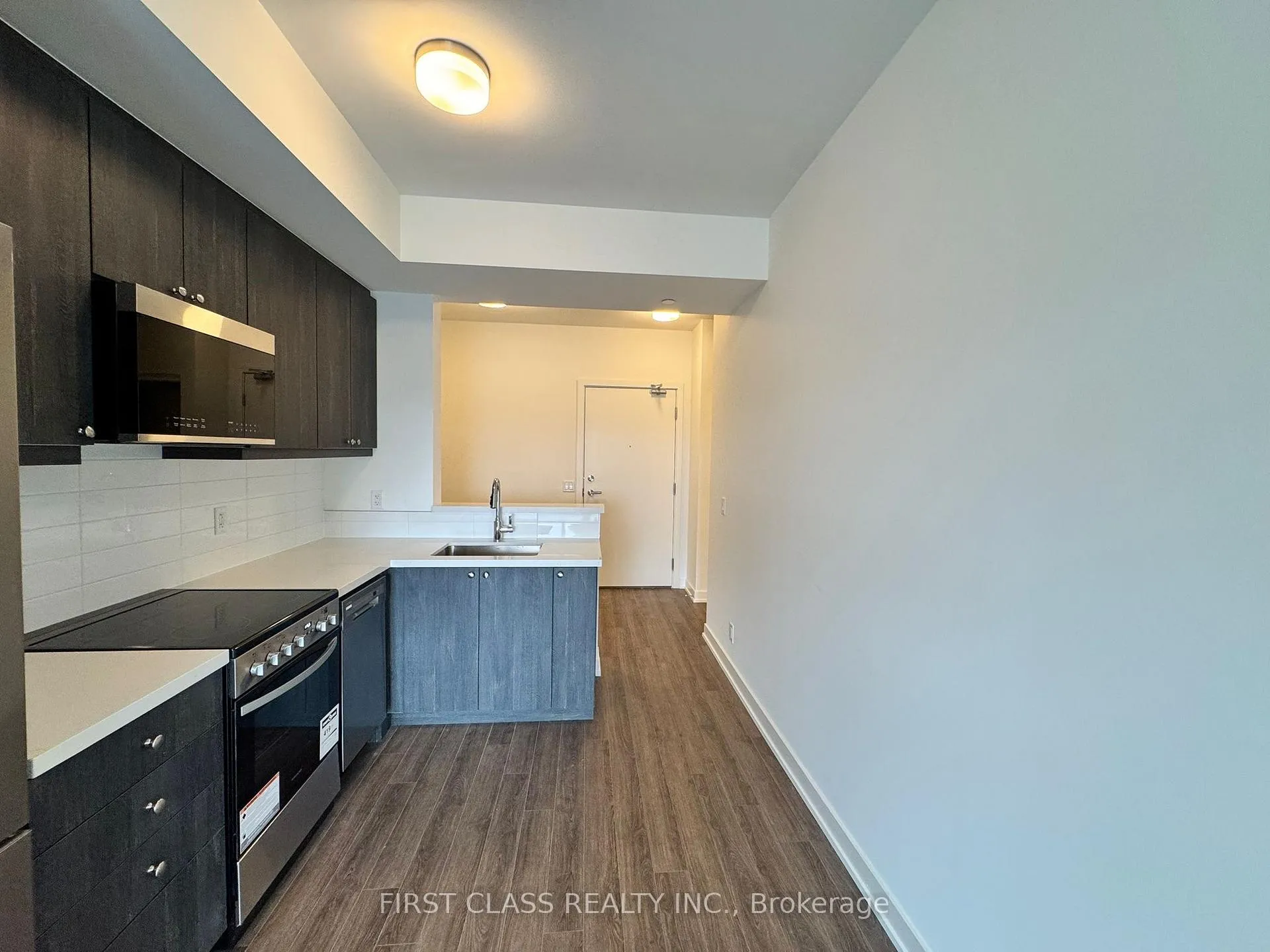 Photo 5 of 51 Clarington Boulevard, Clarington, Bowmanville — HOMEH