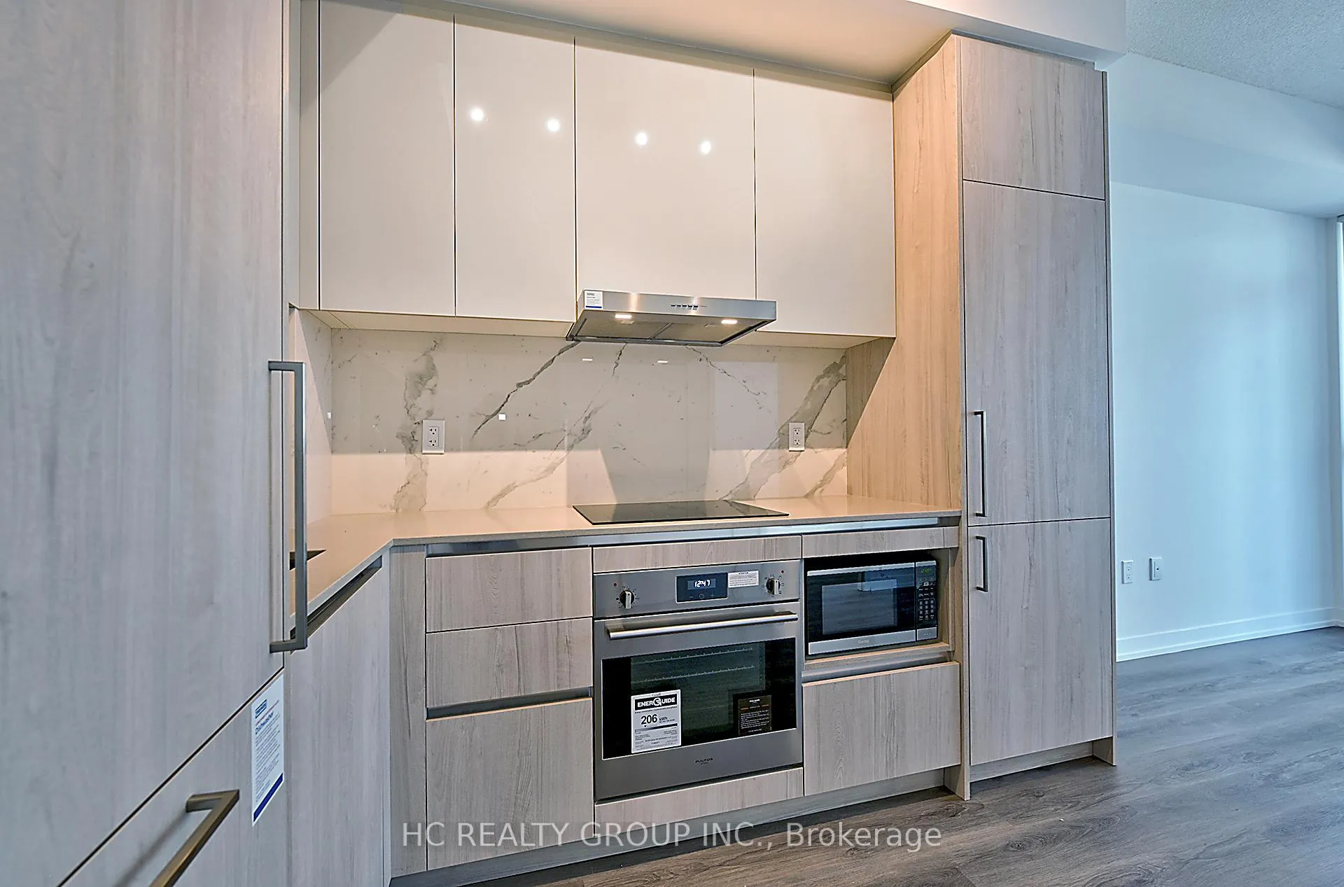 Photo 2 of Unit 801, 225 Commerce Street, Vaughan, Vaughan Corporate Centre — HOMEH