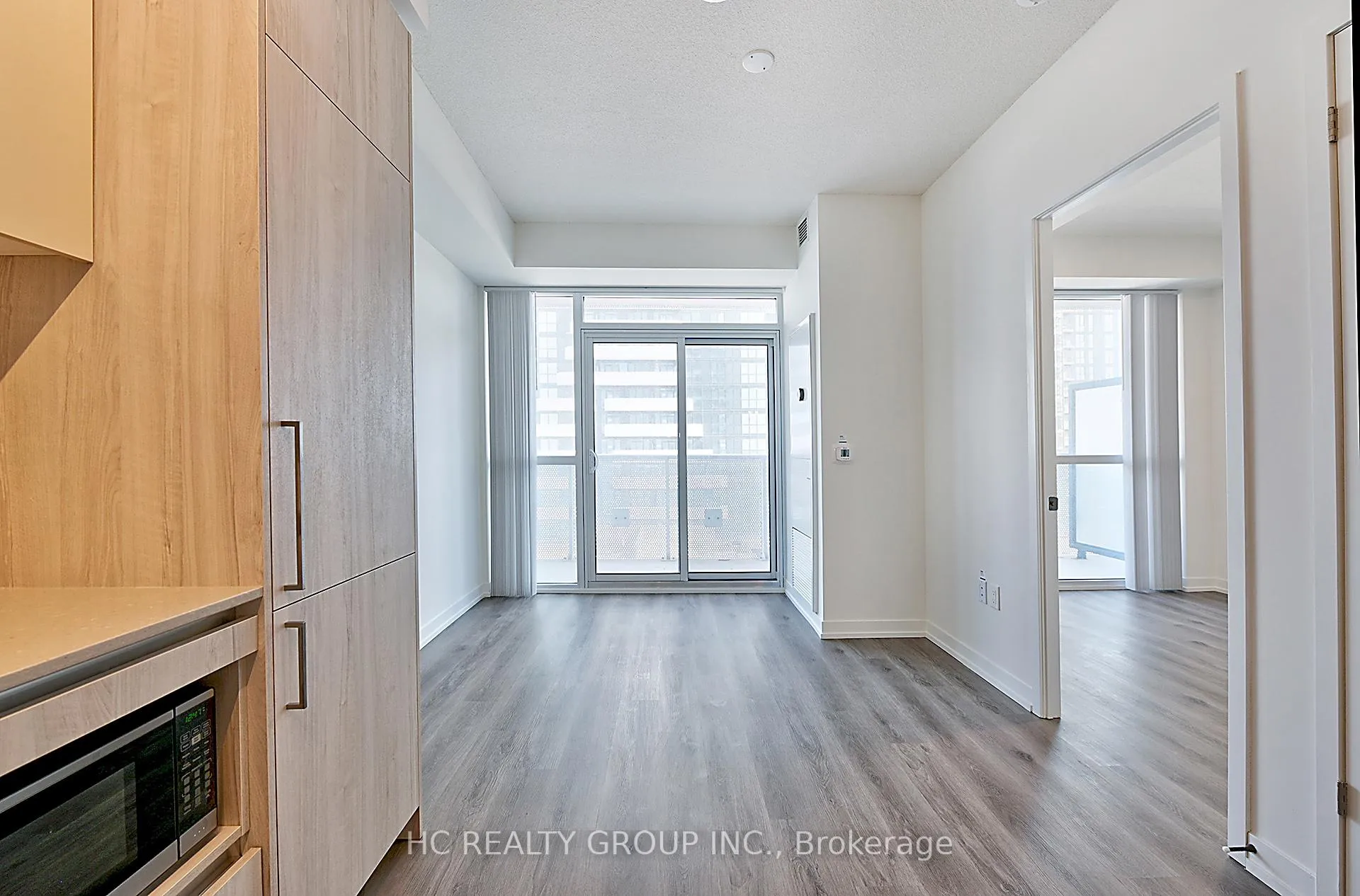 Photo 8 of Unit 801, 225 Commerce Street, Vaughan, Vaughan Corporate Centre — HOMEH