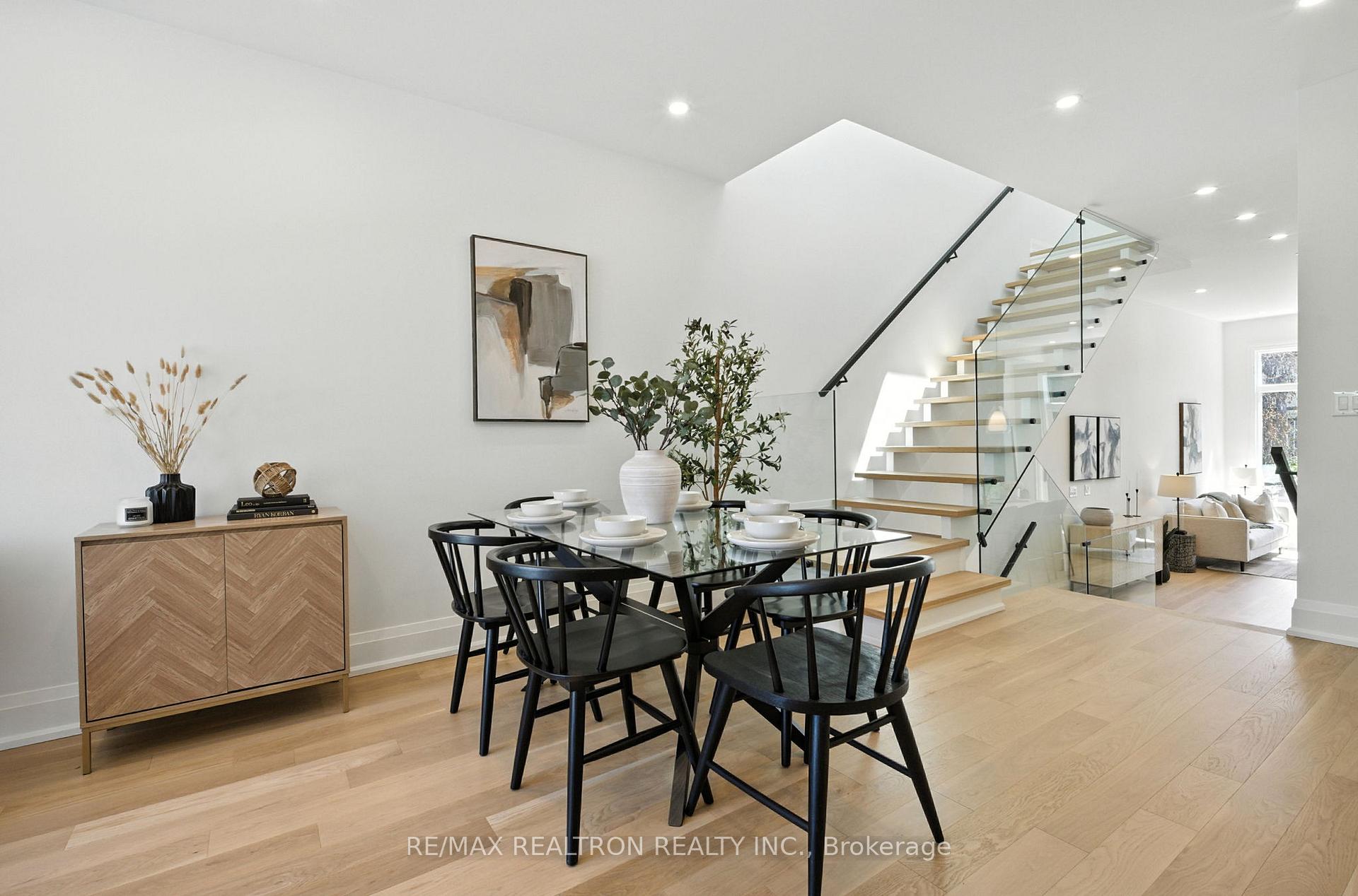 Photo 10 of 7B Bracebridge Avenue, Toronto, Woodbine-Lumsden — HOMEH