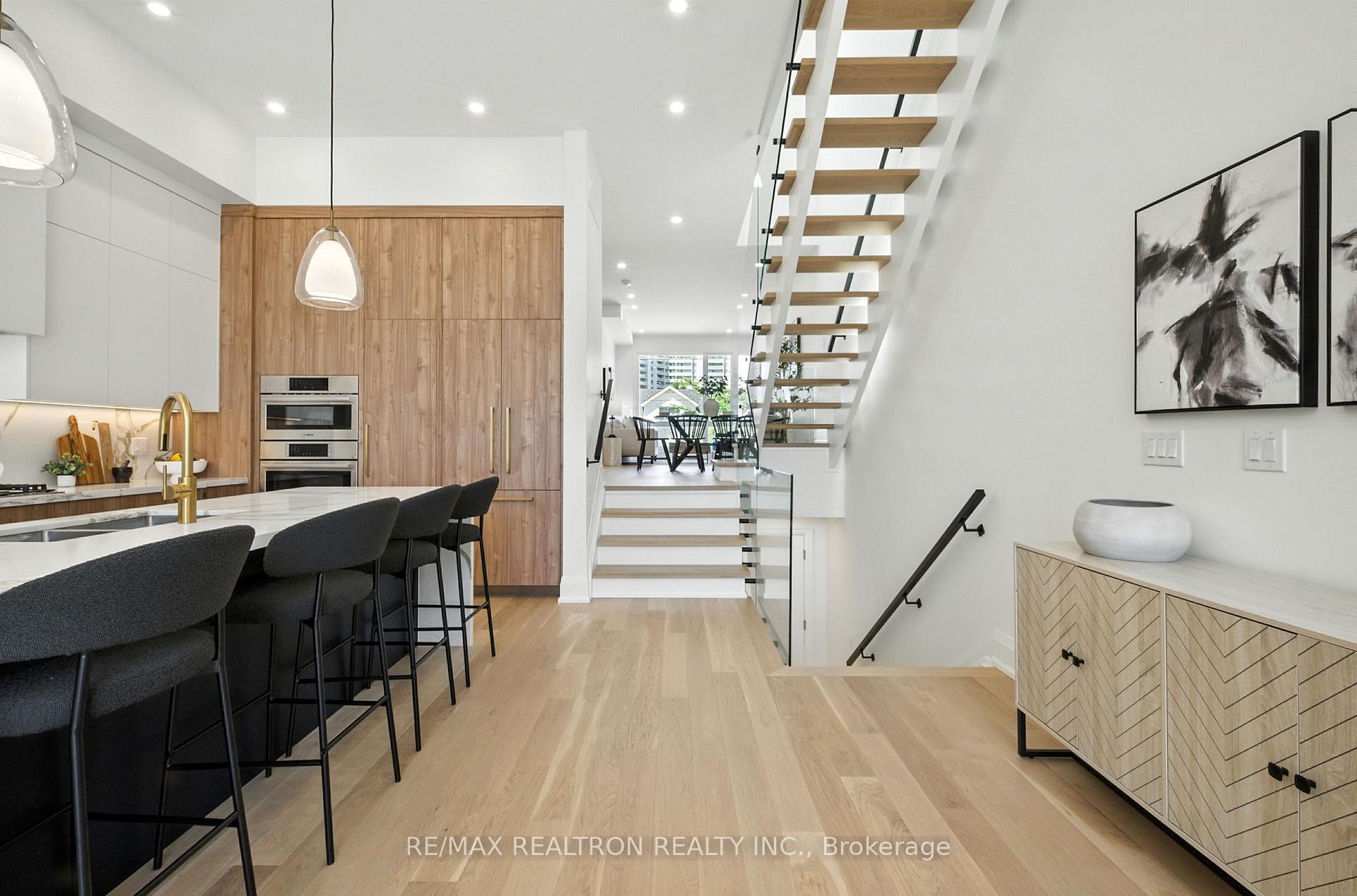 Photo 14 of 7B Bracebridge Avenue, Toronto, Woodbine-Lumsden — HOMEH