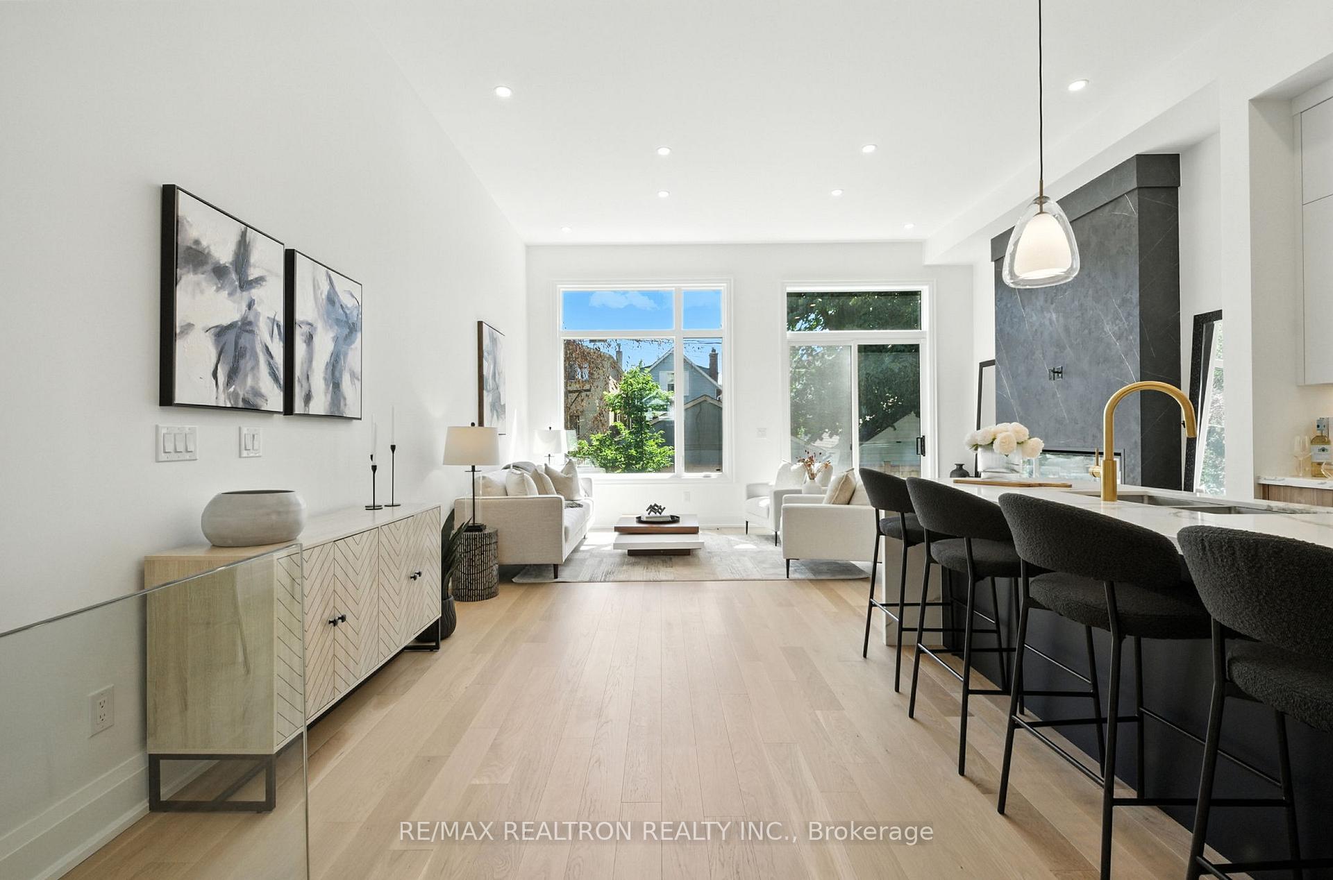 Photo 18 of 7B Bracebridge Avenue, Toronto, Woodbine-Lumsden — HOMEH